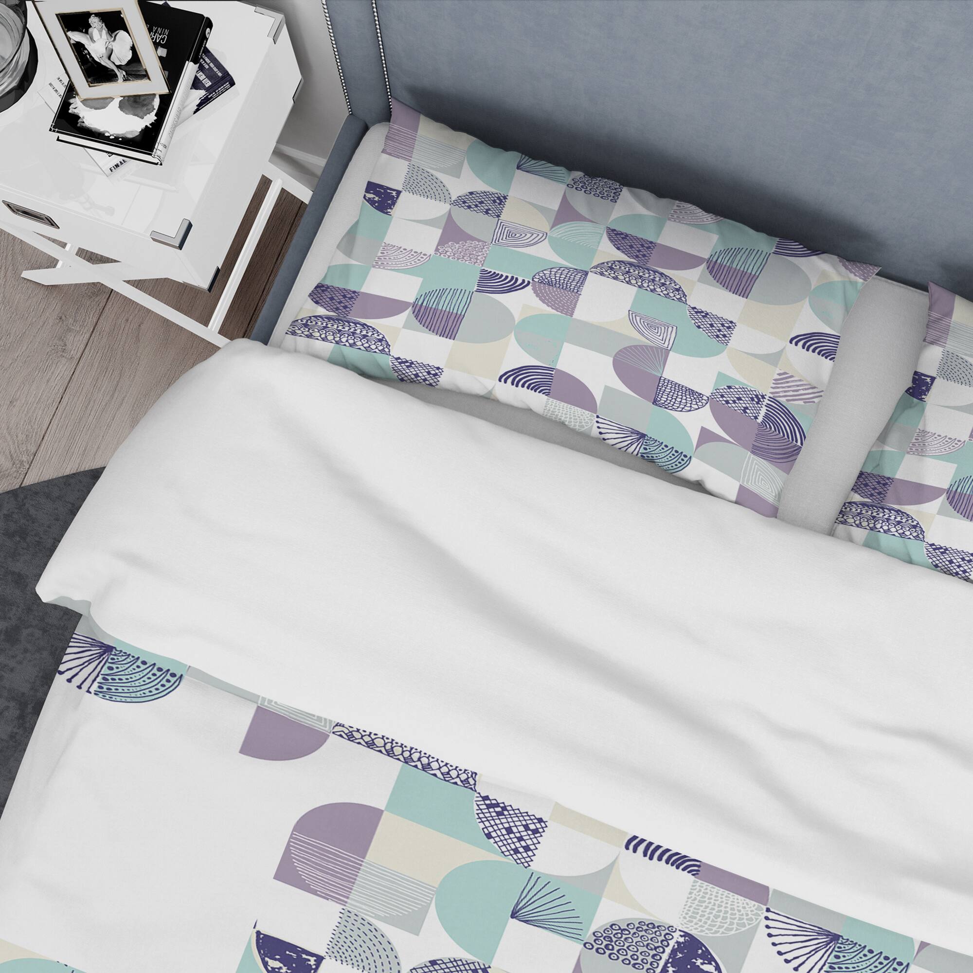 Designart 'Retro Geometric Design IV' Mid-Century Duvet Cover Set