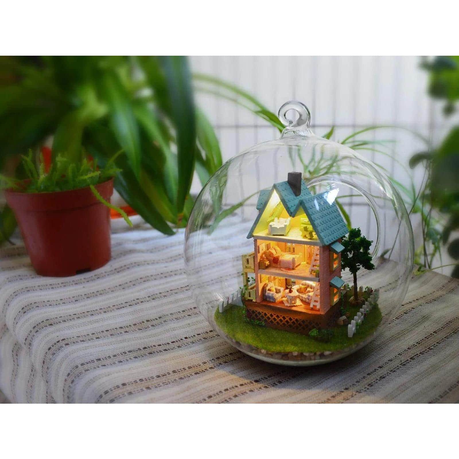 Wizardi Miniature Roombox Mini House Dollhouse Kit