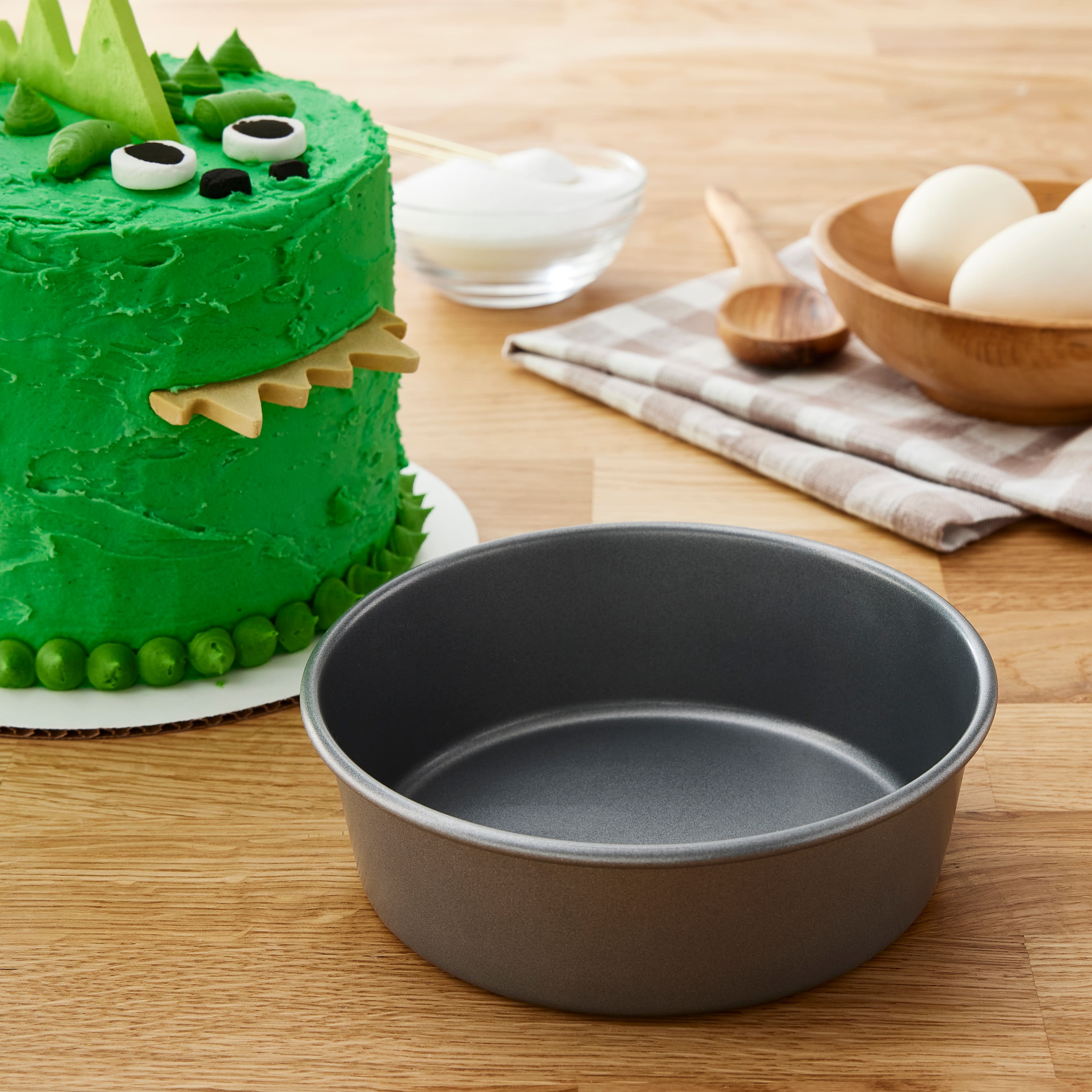 6&#x22; Round Cake Pan by Celebrate It&#xAE;