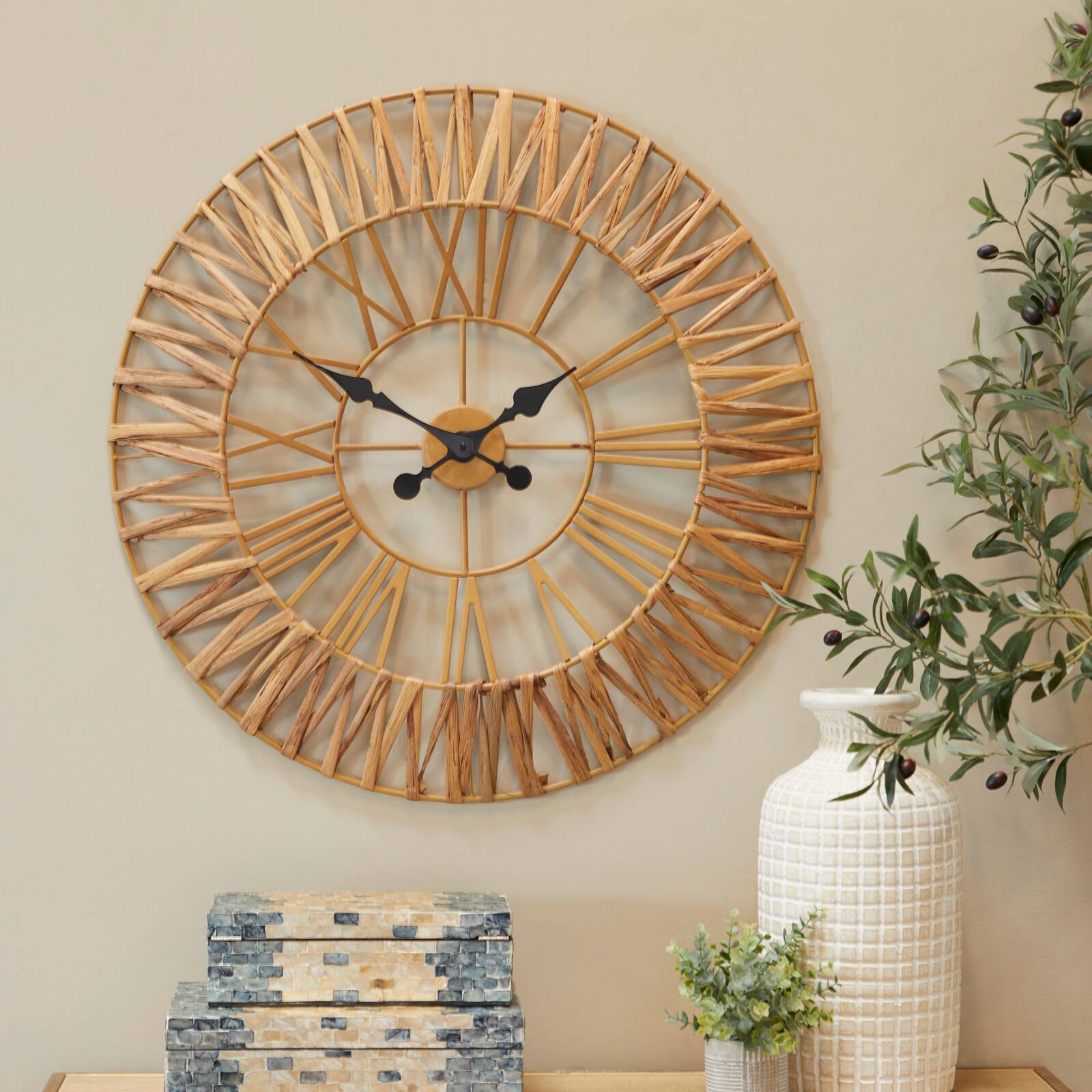 30.5&#x22; Gold Seagrass Round Wall Clock with Weaving Design
