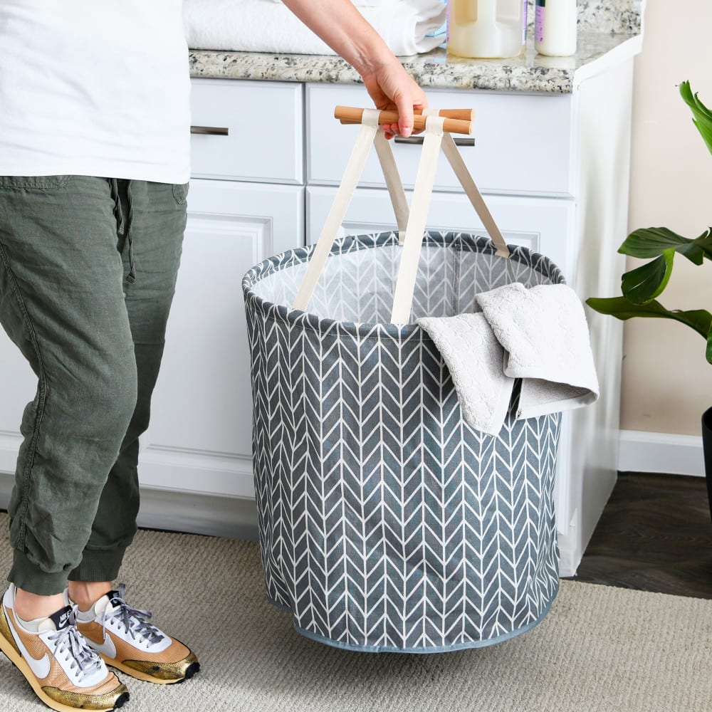 Household Essentials Krush Round Hamper with Wood Dowel Handles