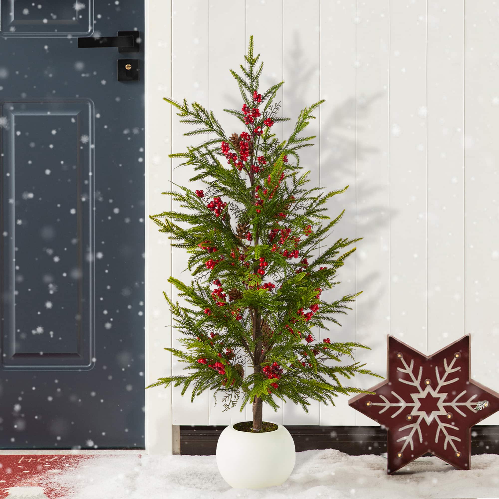 Glitzhome&#xAE; 37.5&#x22;H Chirstmas Greenery Pine Porch Tree with Berries