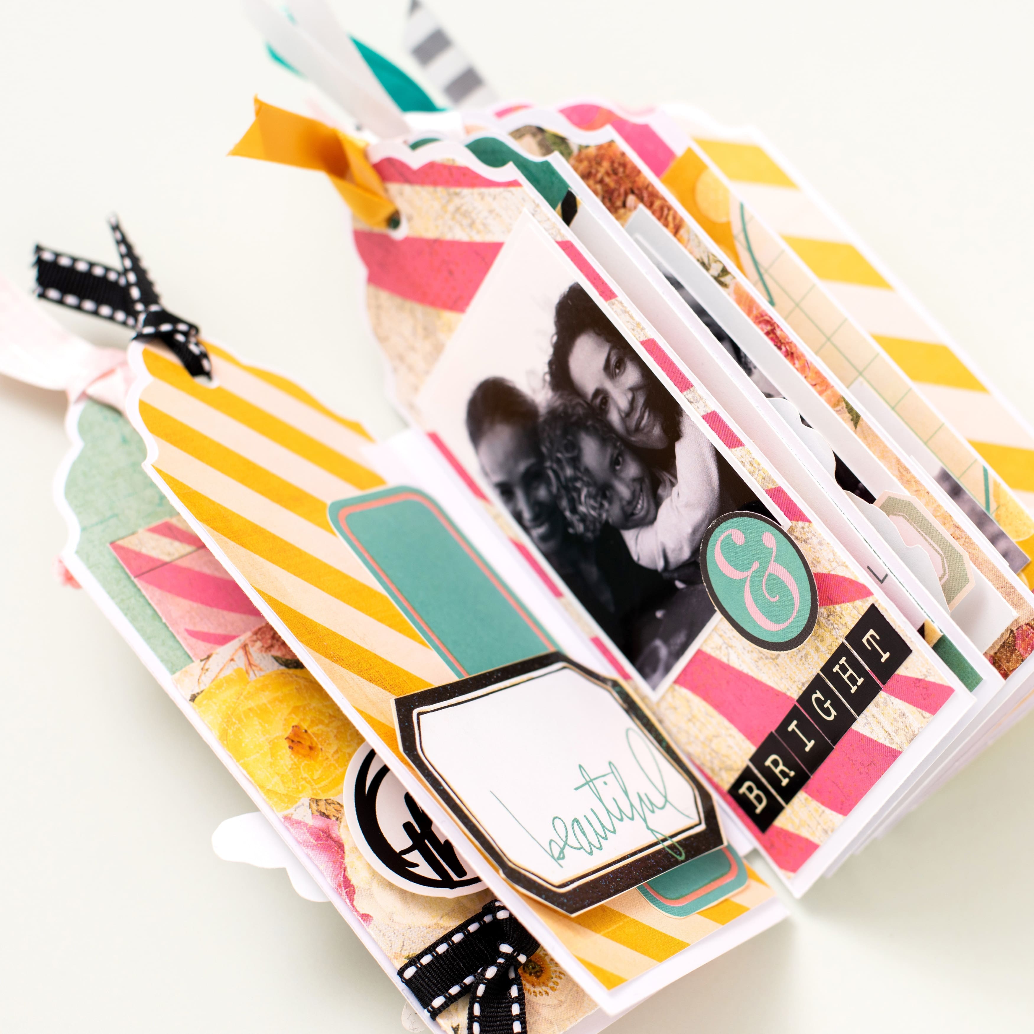 We R Memory Keepers&#xAE; 3-in-1 Rounded Tag Punch