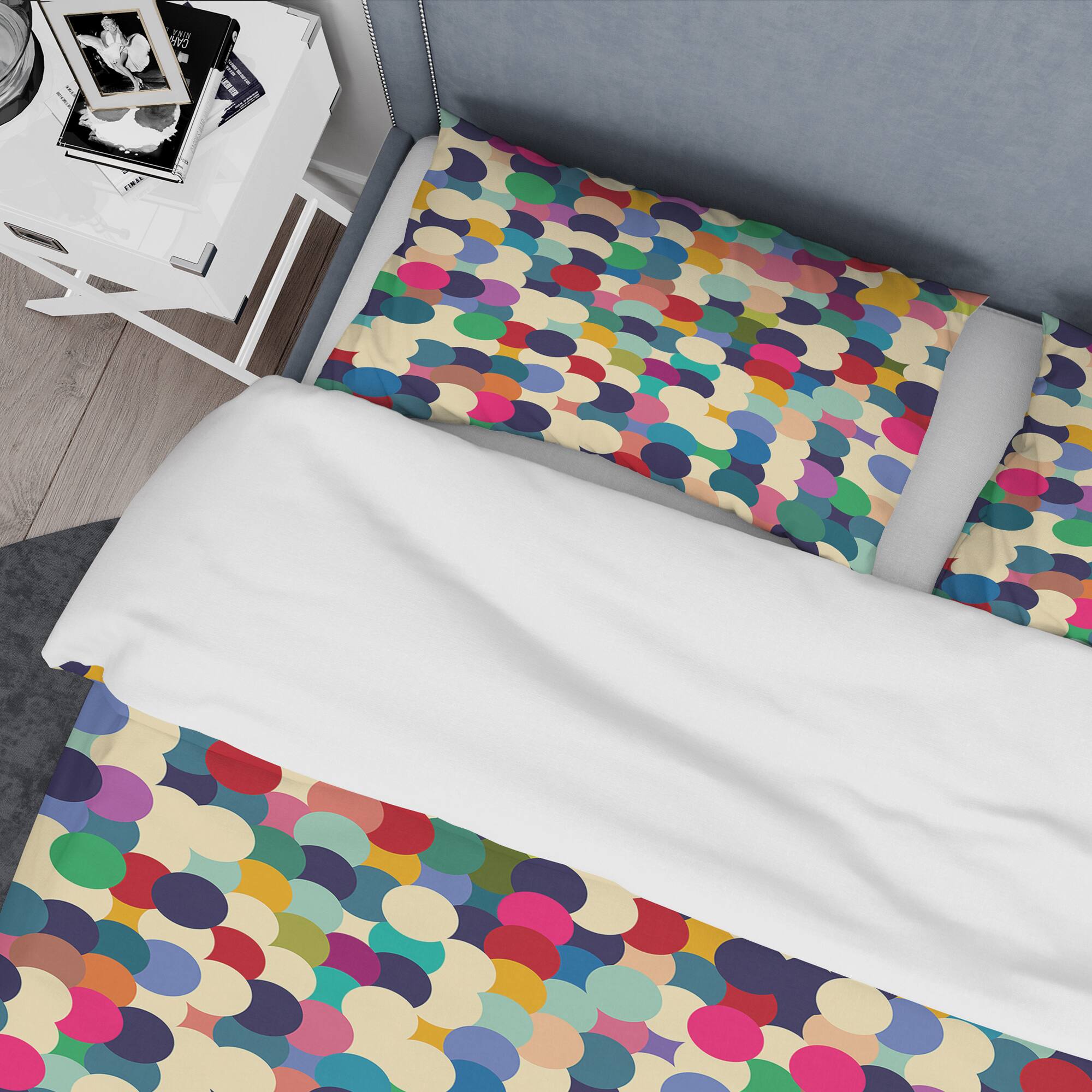 Designart &#x27;Geometric Pattern with Circles&#x27; Modern &#x26; Contemporary Bedding Set - Duvet Cover &#x26; Shams