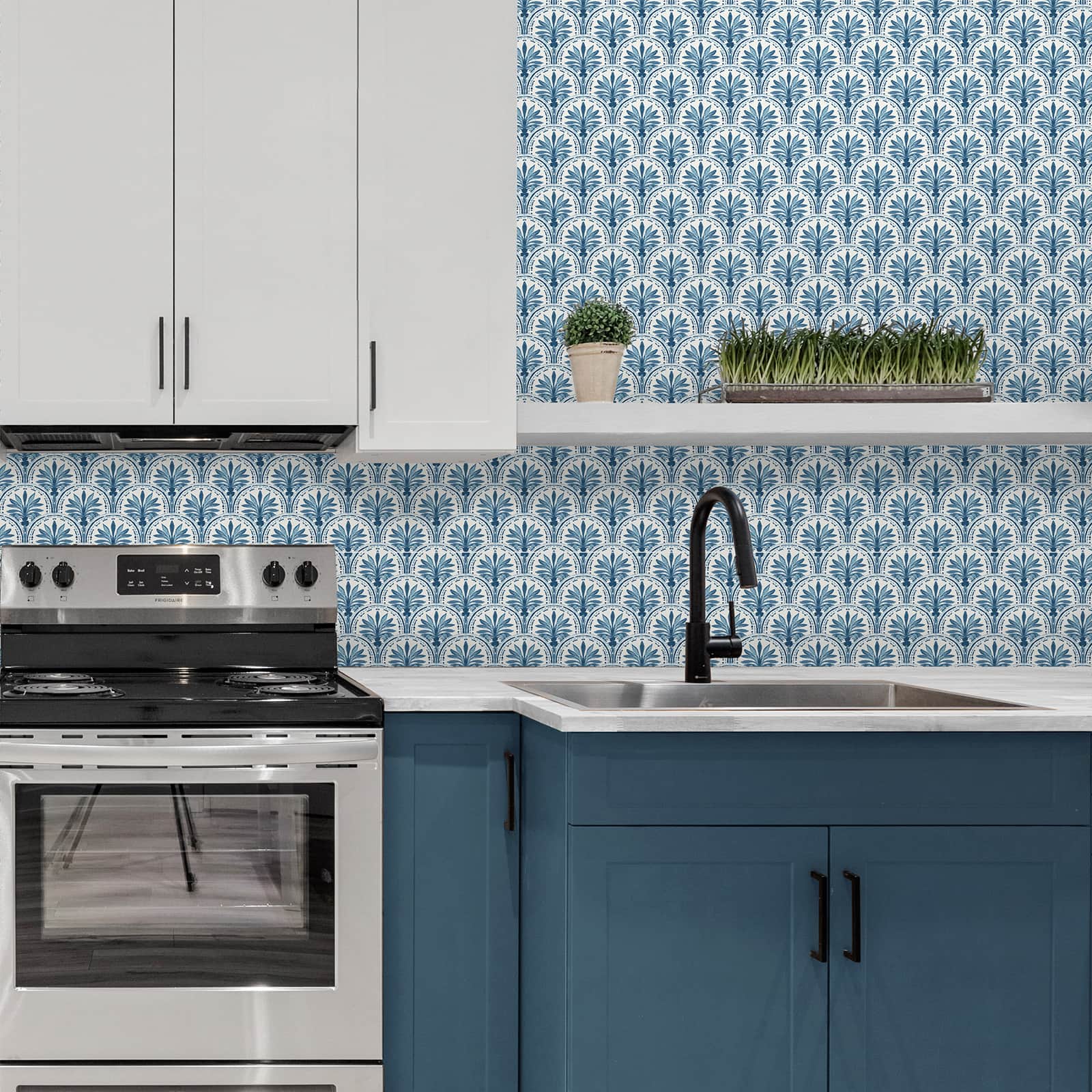 Tommy Bahama Scalloping Peel & Stick Wallpaper