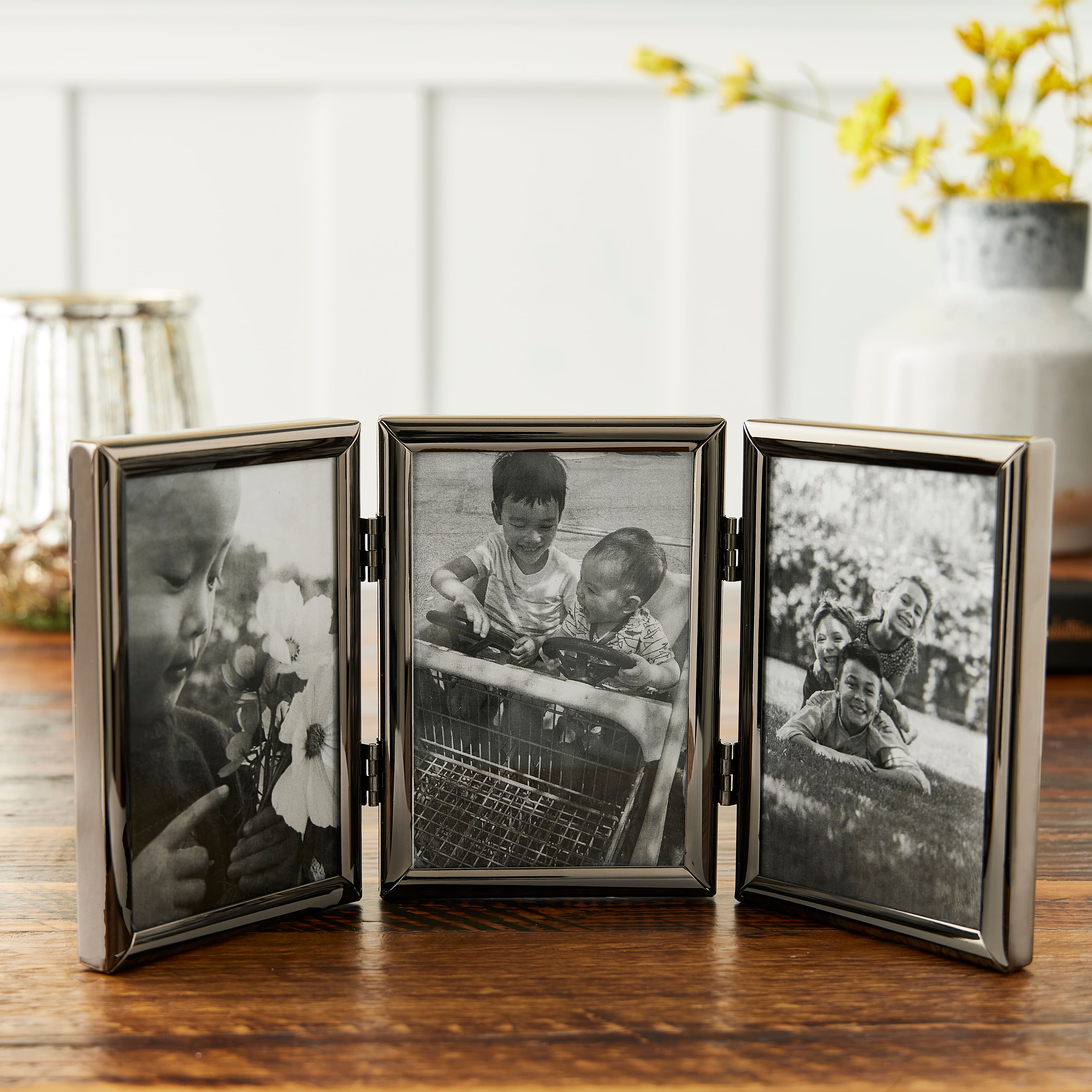 Black Hinged Metal Frame, 3.5&#x22; x 5&#x22;, Simply Essentials&#x2122; By Studio D&#xE9;cor&#xAE;