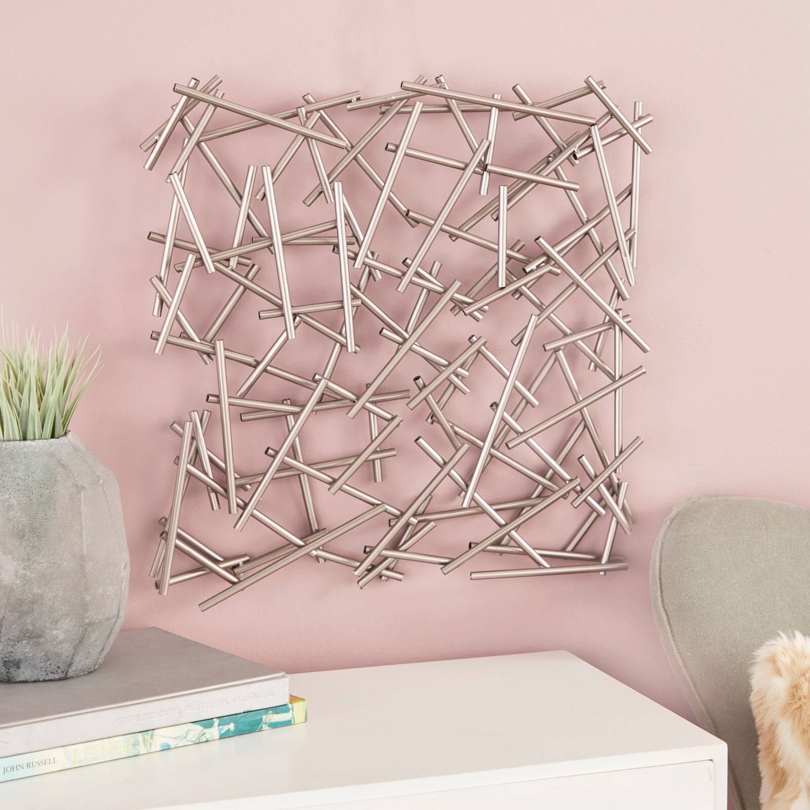 CosmoLiving by Cosmopolitan 20&#x22; Silver Contemporary Abstract Metal Wall D&#xE9;cor