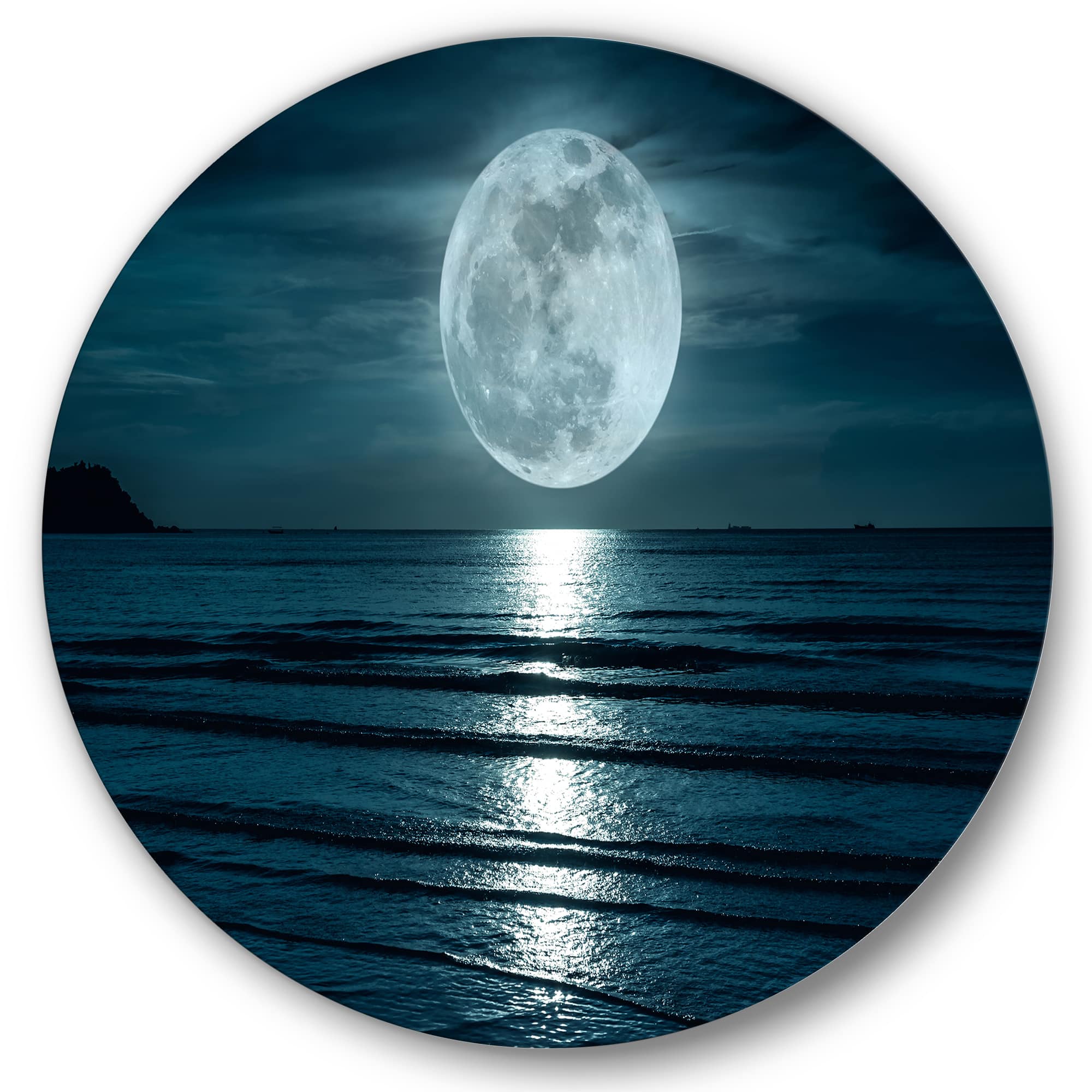 Designart - Super Moon Over The Sea I - Modern Metal Circle Wall Art