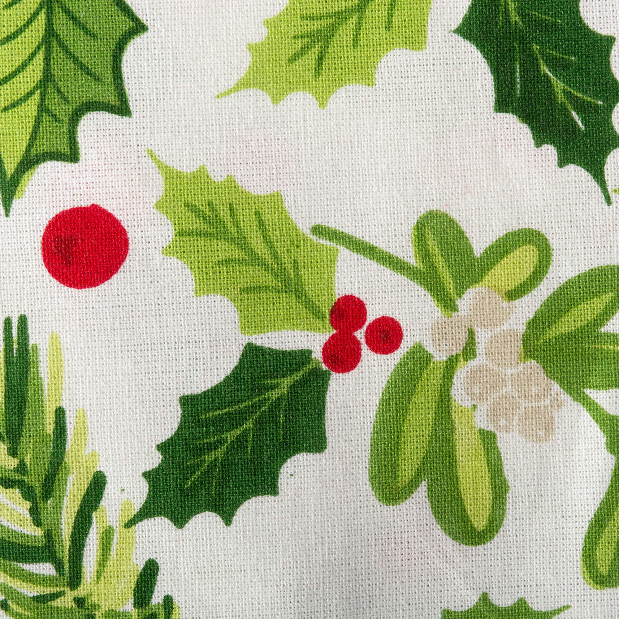 DII&#xAE; 70&#x22; Round Boughs of Holly Print Tablecloth