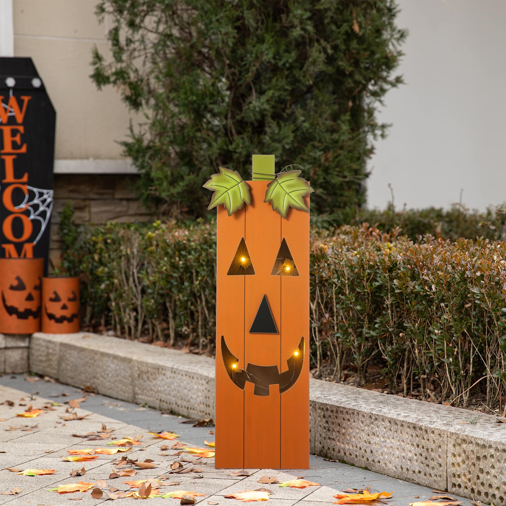 Glitzhome&#xAE; 30&#x22; Lighted Halloween Wooden Pumpkin Porch D&#xE9;cor