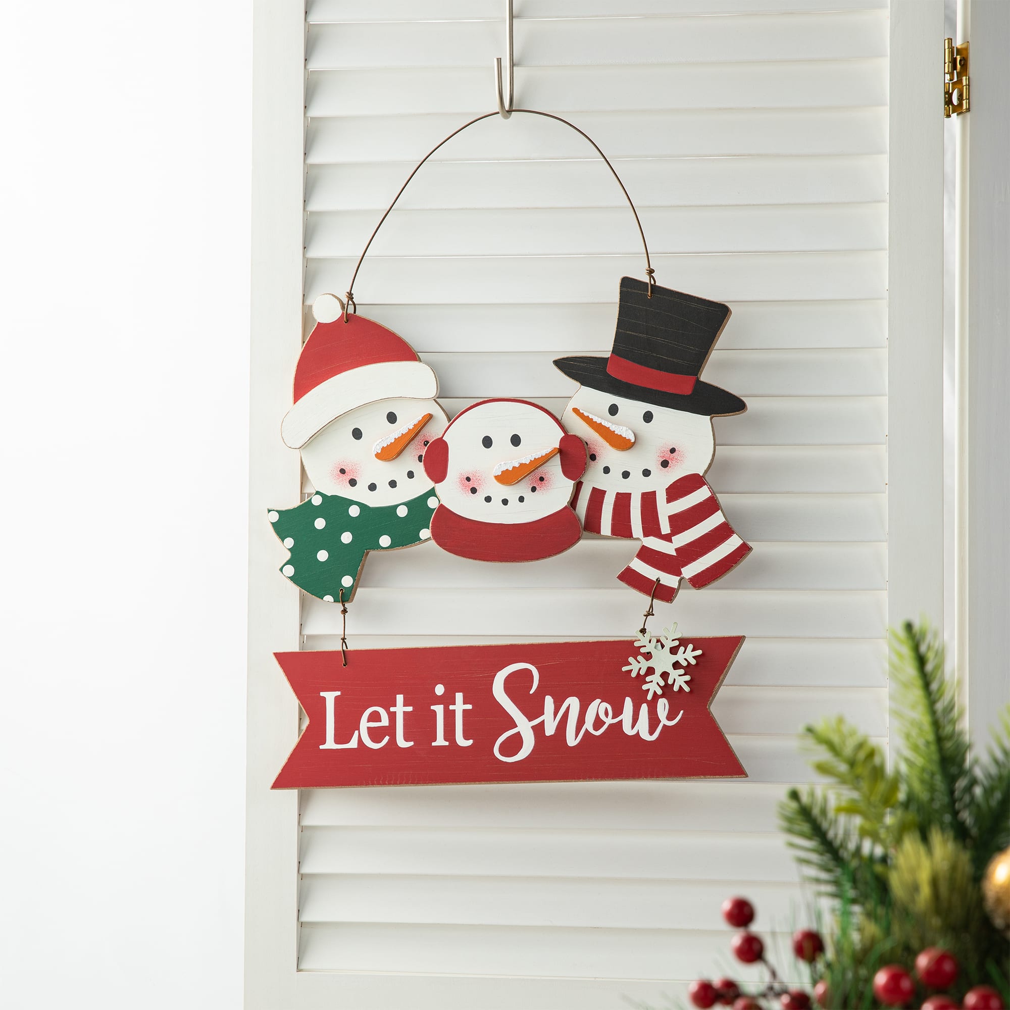 Glitzhome&#xAE; 12.75&#x22; Christmas Snowman Family Wall D&#xE9;cor