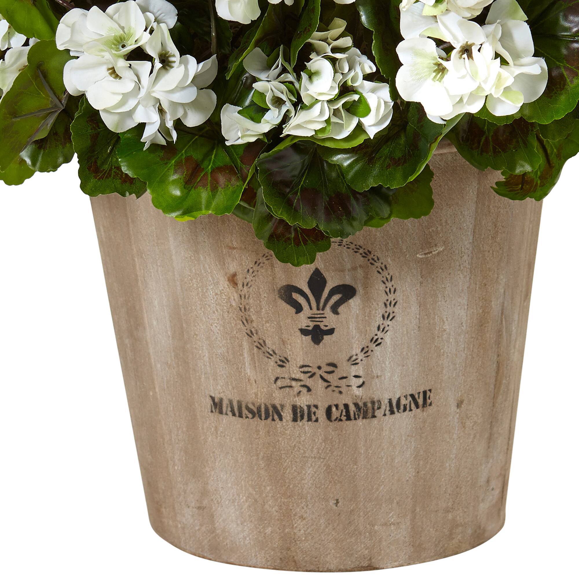 22" Geranium in Farmhouse Planter