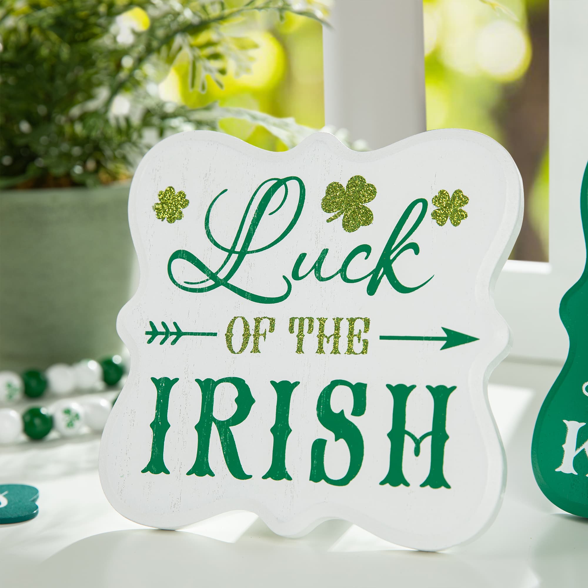 Glitzhome&#xAE; St. Patrick&#x27;s Wooden Table D&#xE9;cor Set