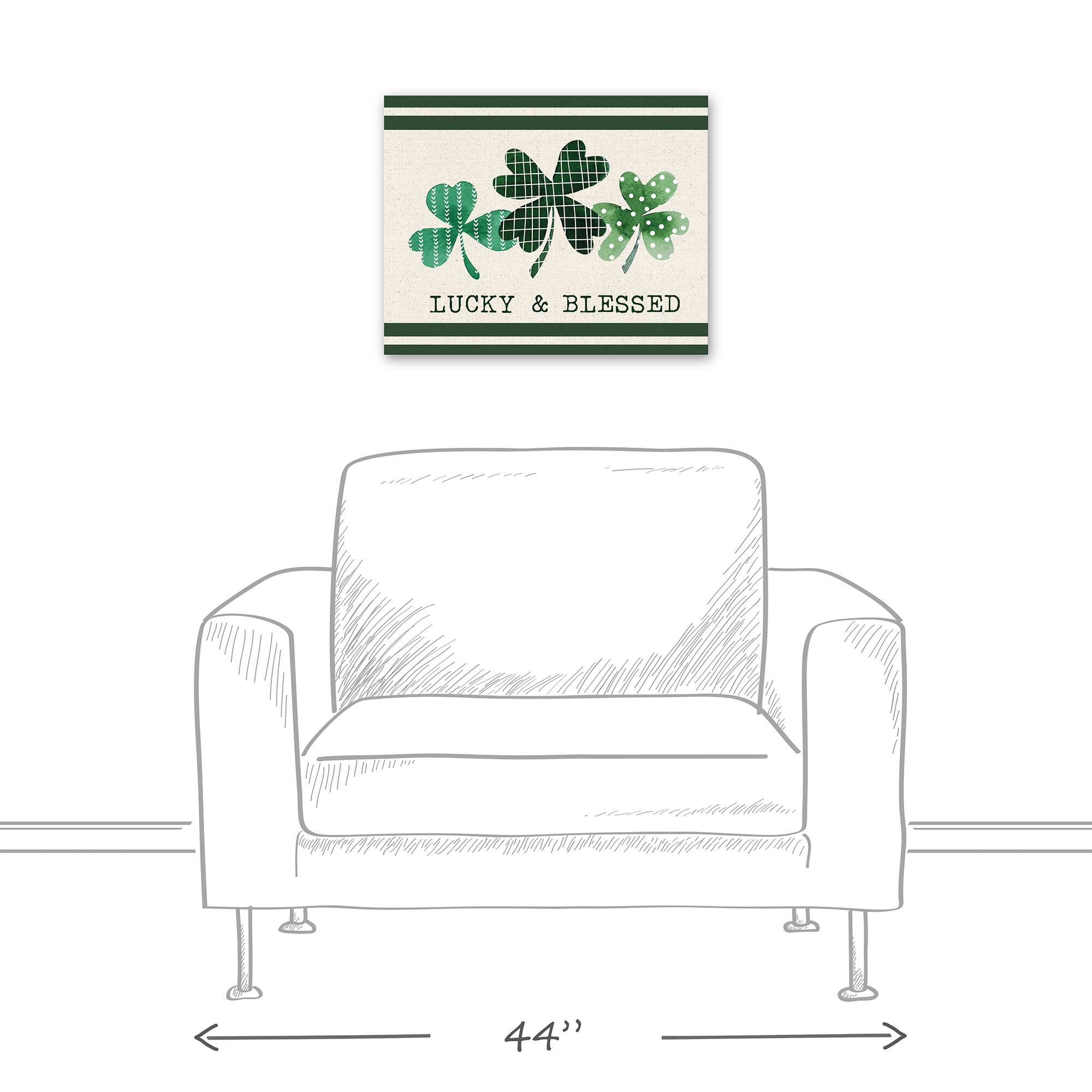 Clover Pattern 16&#x22; x 20&#x22; Canvas Wall Art