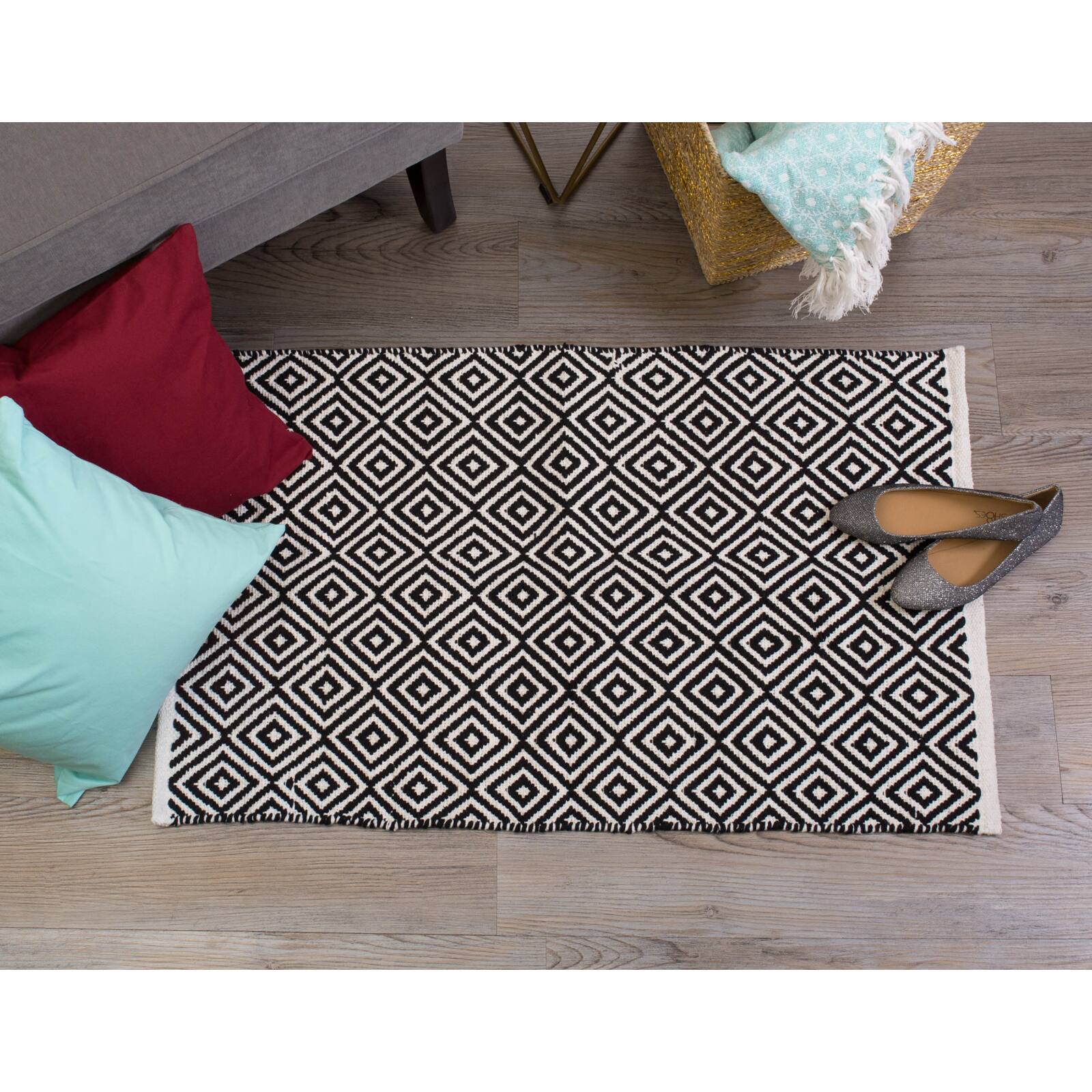 DII&#xAE; Black Diamond Rug, 2ft. x 3ft.