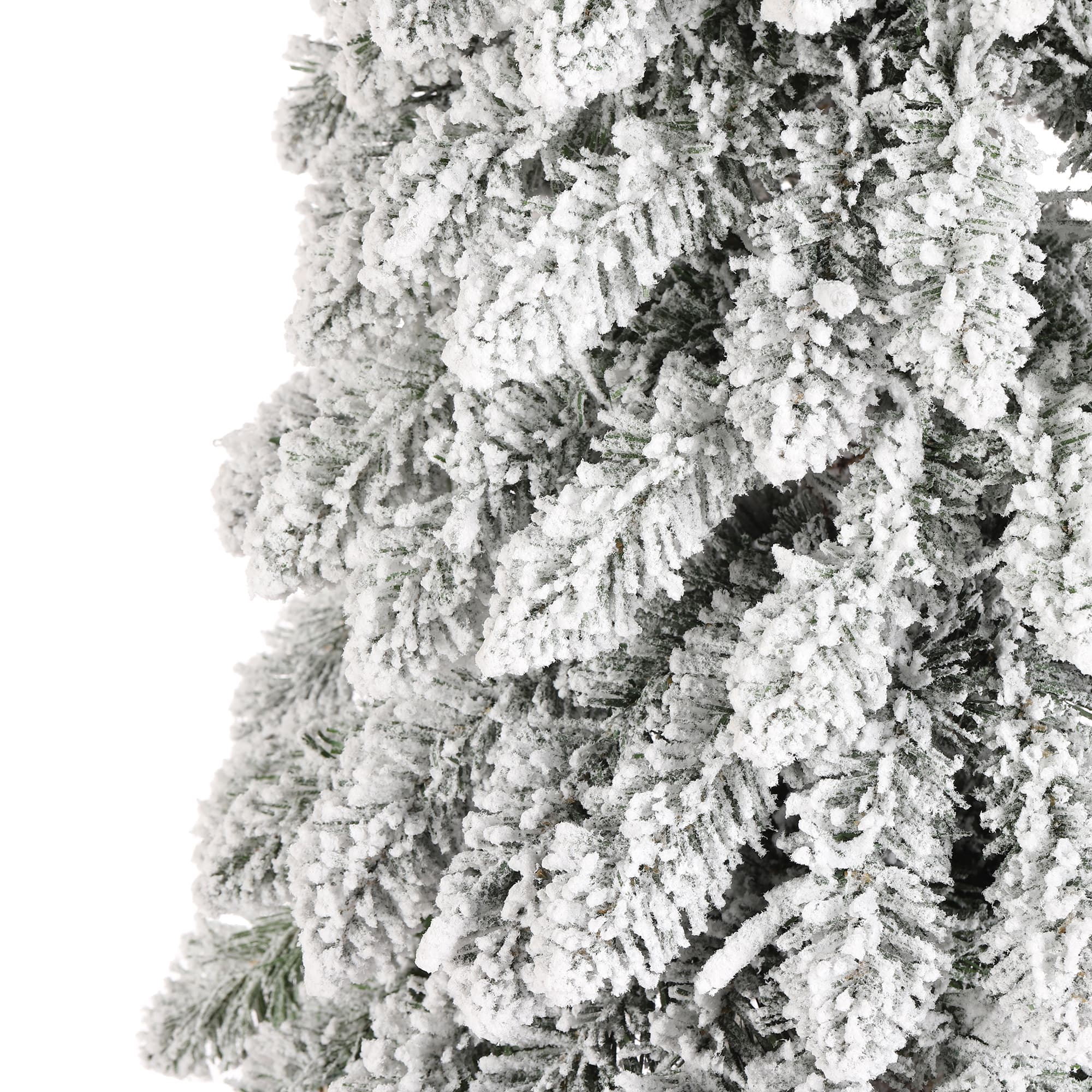 Glitzhome&#xAE; 6ft Pre-Lit Flocked Artificial Christmas Tree, Warm White Lights