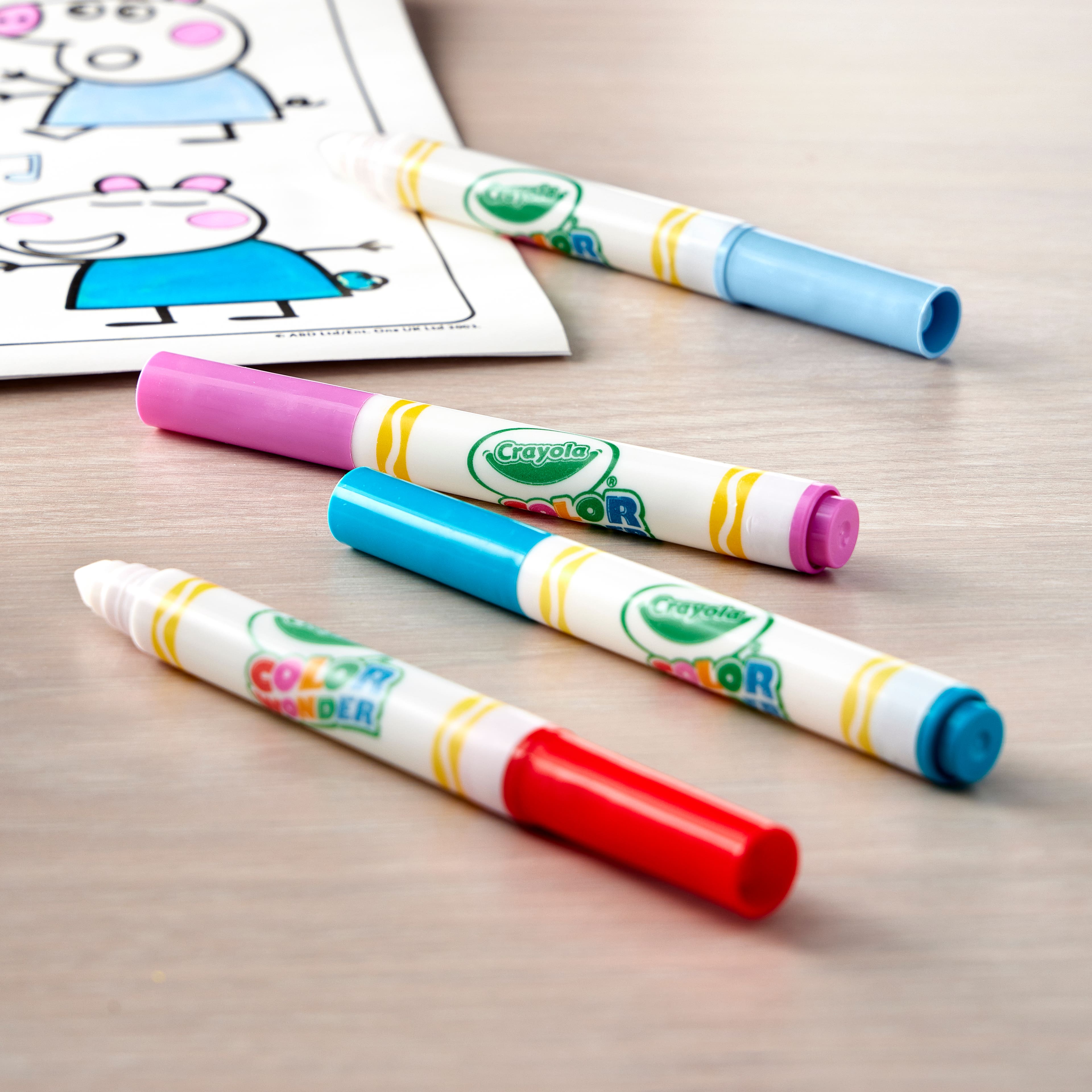 12 Pack: Crayola&#xAE; Color Wonder Mess Free&#x2122; Peppa Pig&#x2122; Foldalope