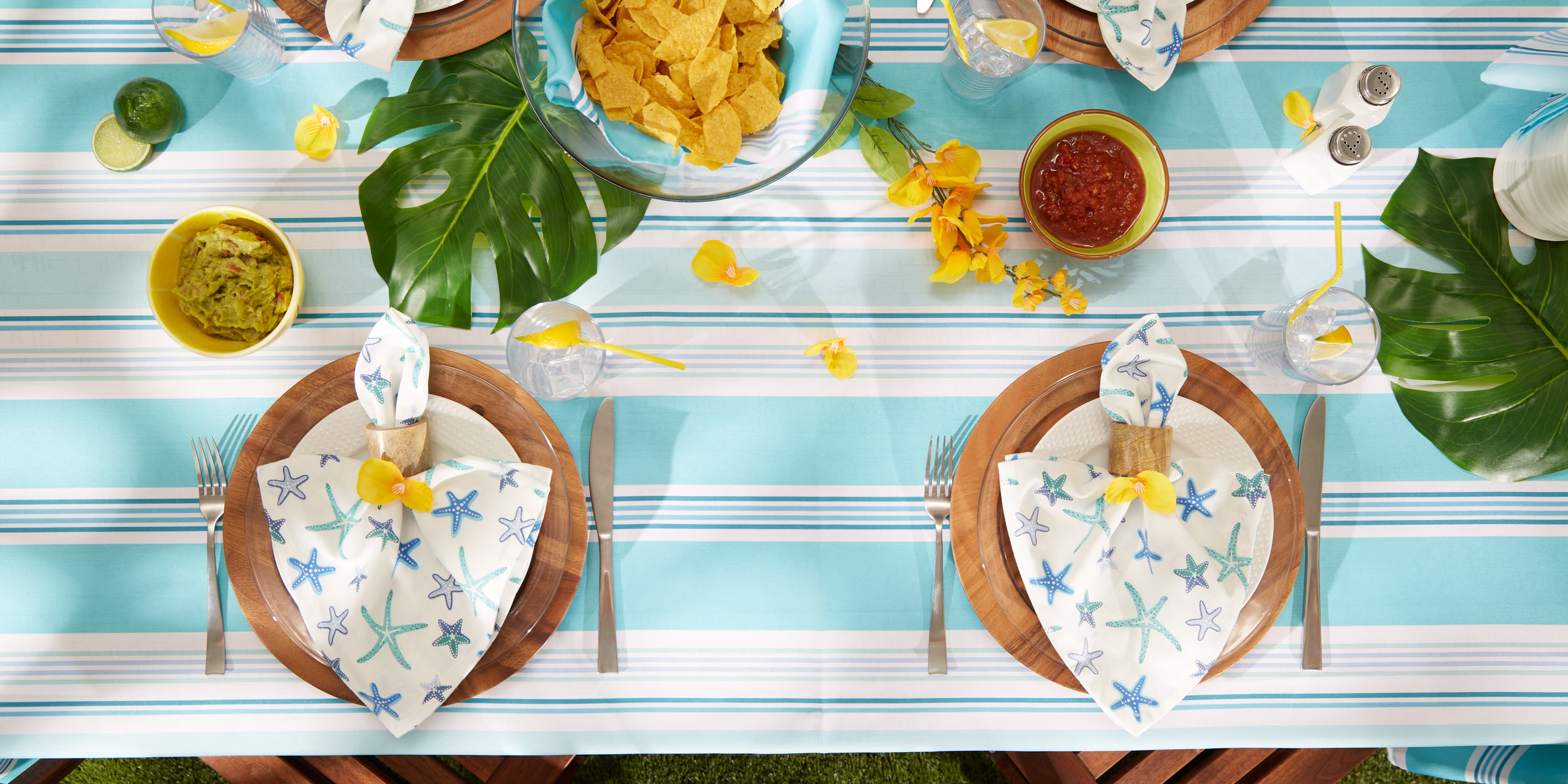DII&#xAE; Beach House Stripe Print Outdoor Tablecloth With Zipper 60 Round