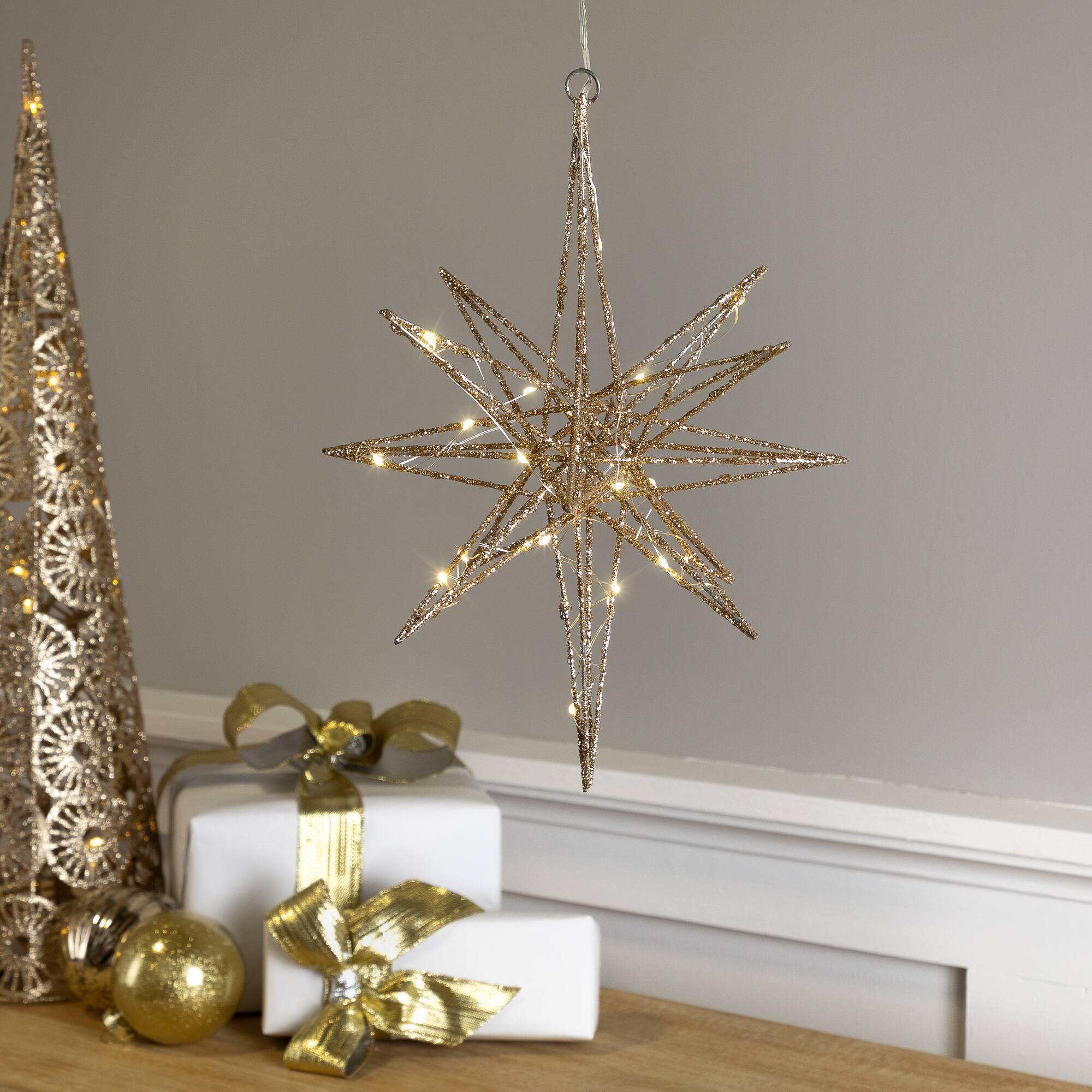 12'' Warm White LED Lighted B/O Gold Glittered Geometric Star Christmas Decoration
