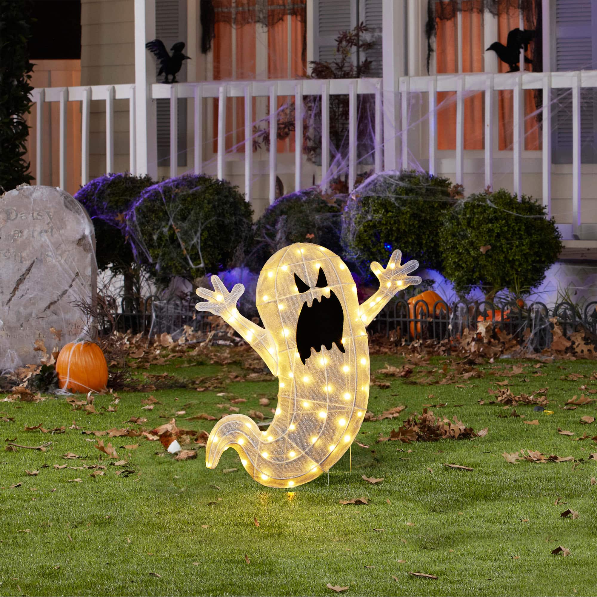 Glitzhome&#xAE; 35.5&#x22;H Lighted Halloween 2.5D Ghosts Outdoor Decor