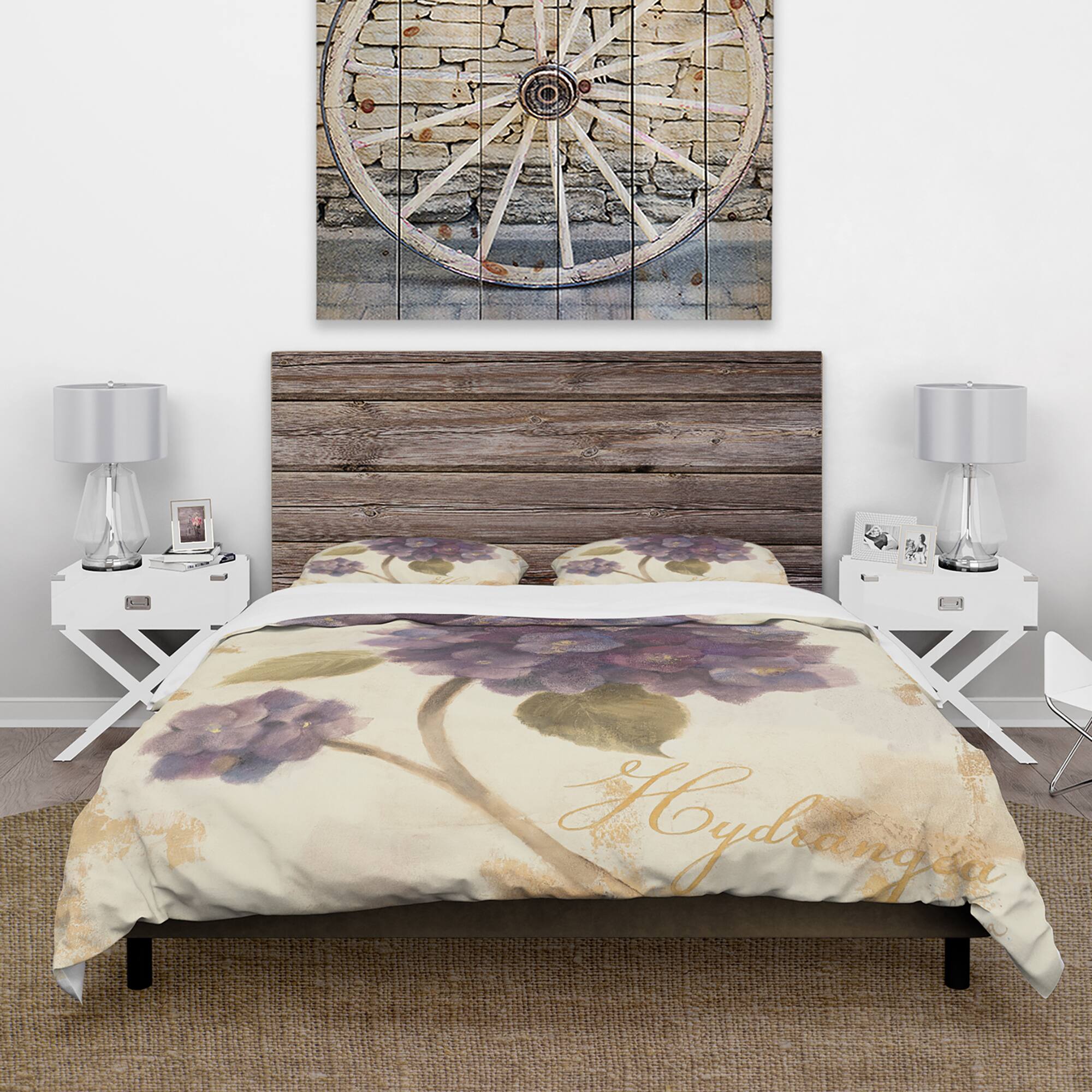 Designart 'Abundant Hydrangea Flower II' Cottage Bedding Set - Duvet Cover & Shams