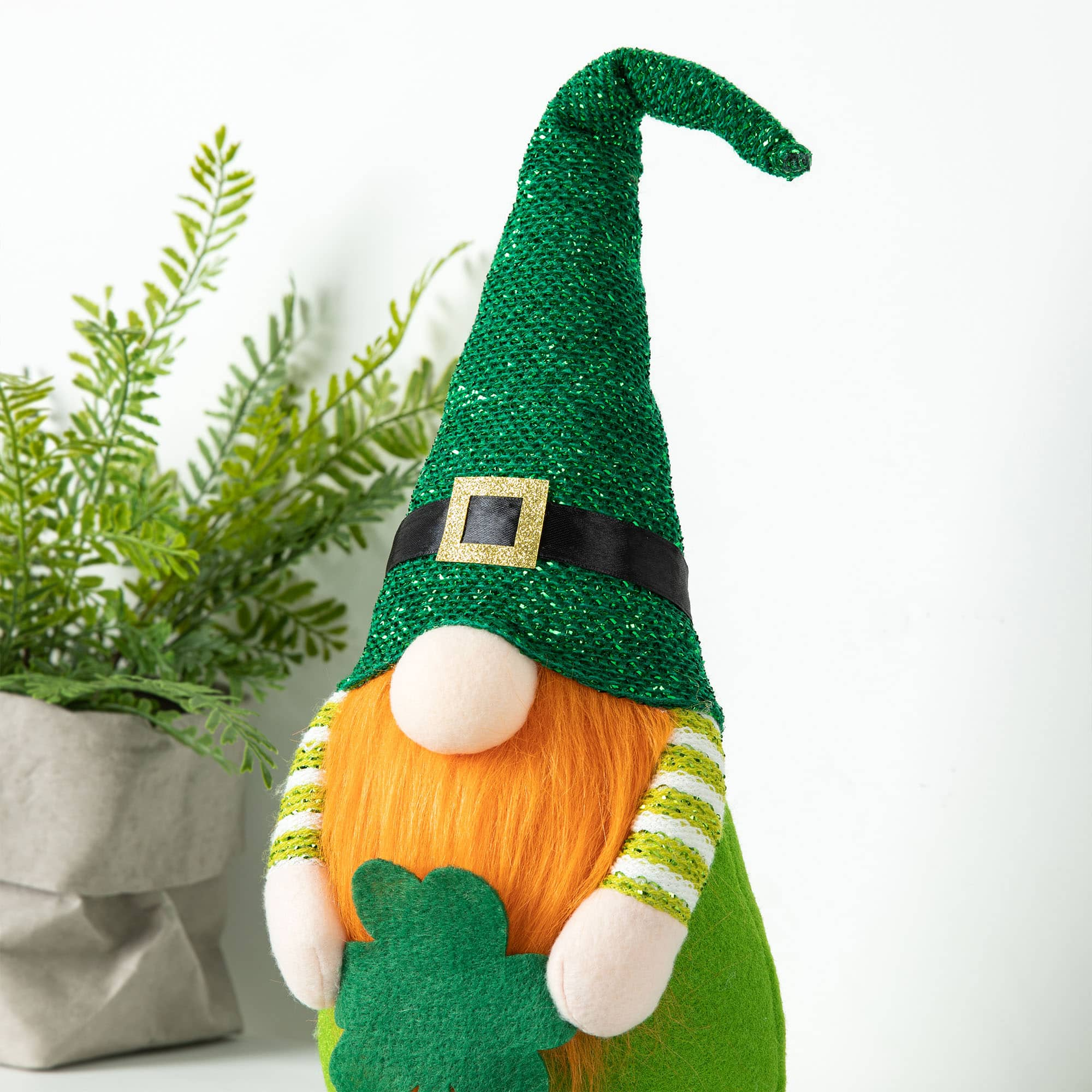 Glitzhome&#xAE; 28.25&#x27;&#x27; St. Patrick&#x27;s Fabric Gnome Shelf Sitter with Dangling Legs