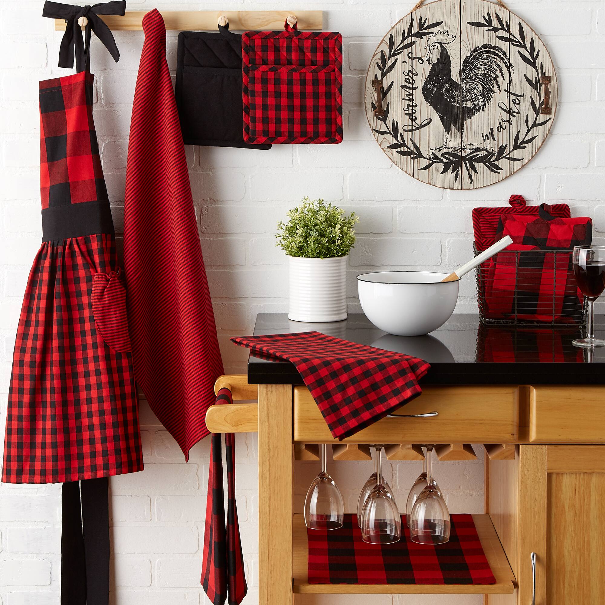 DII® Red/Black Dishtowel Set