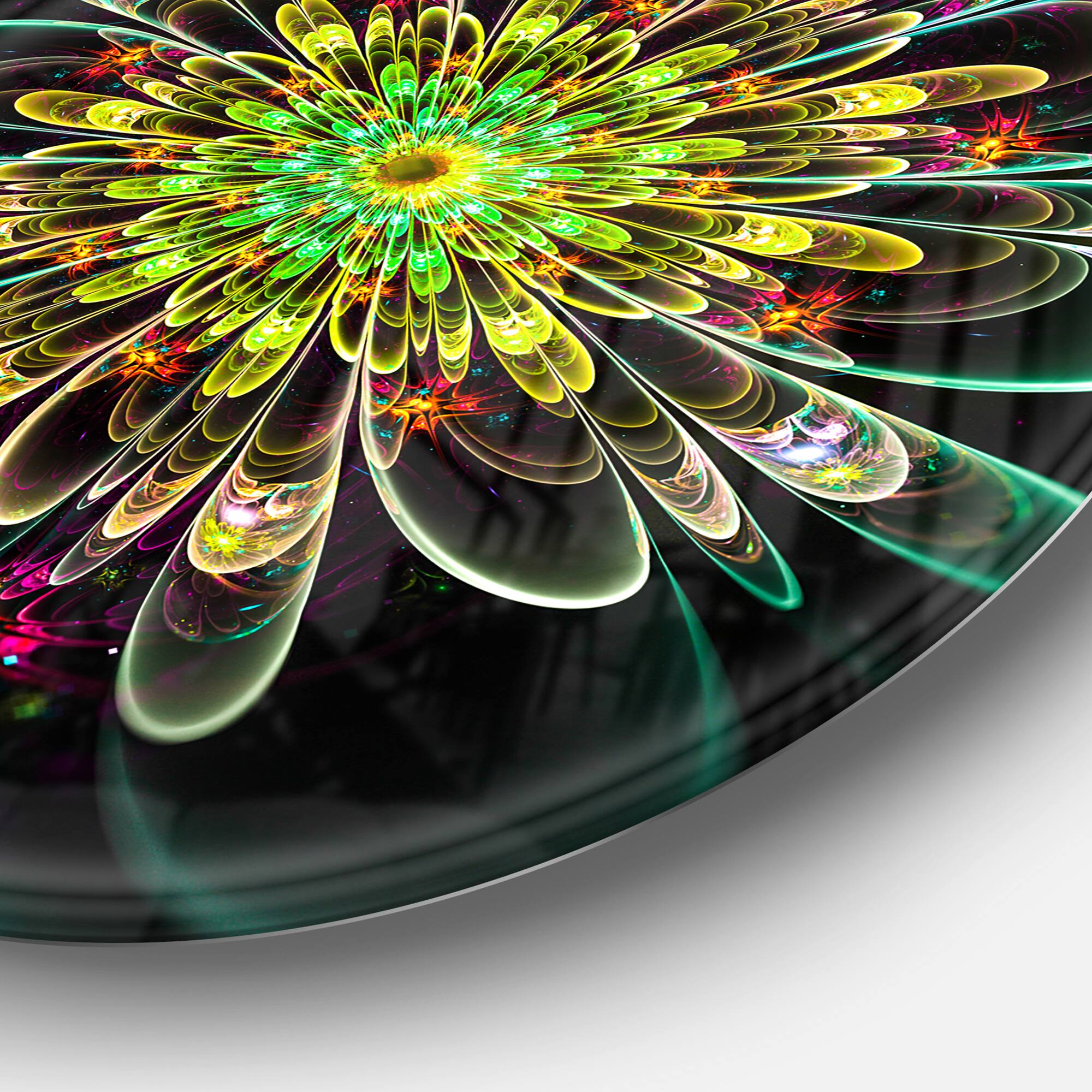 Designart - Perfect Shiny Fractal Flower in Green' Floral Metal Circle Wall Art