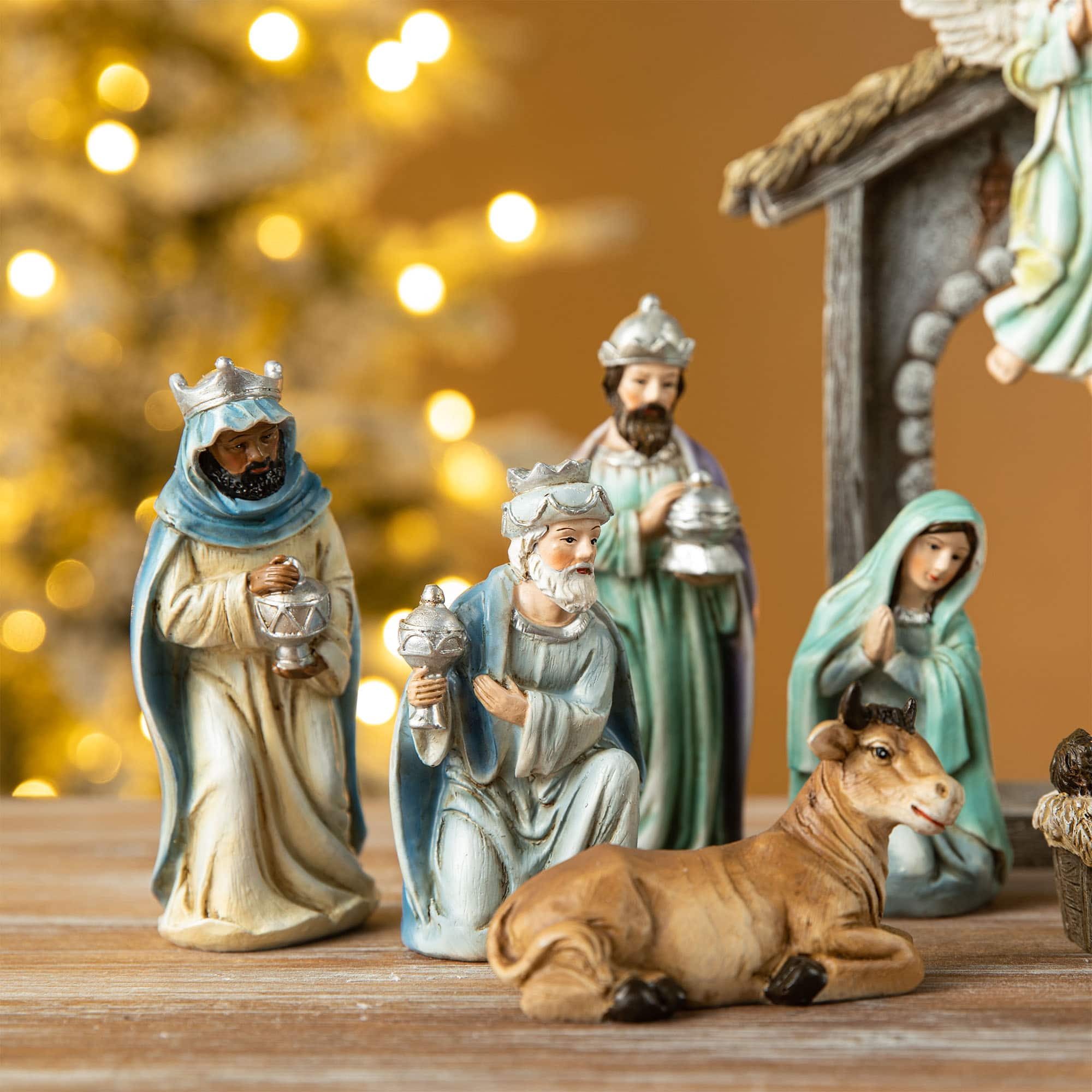 Glitzhome&#xAE; Deluxe Blue Nativity Figurine Set