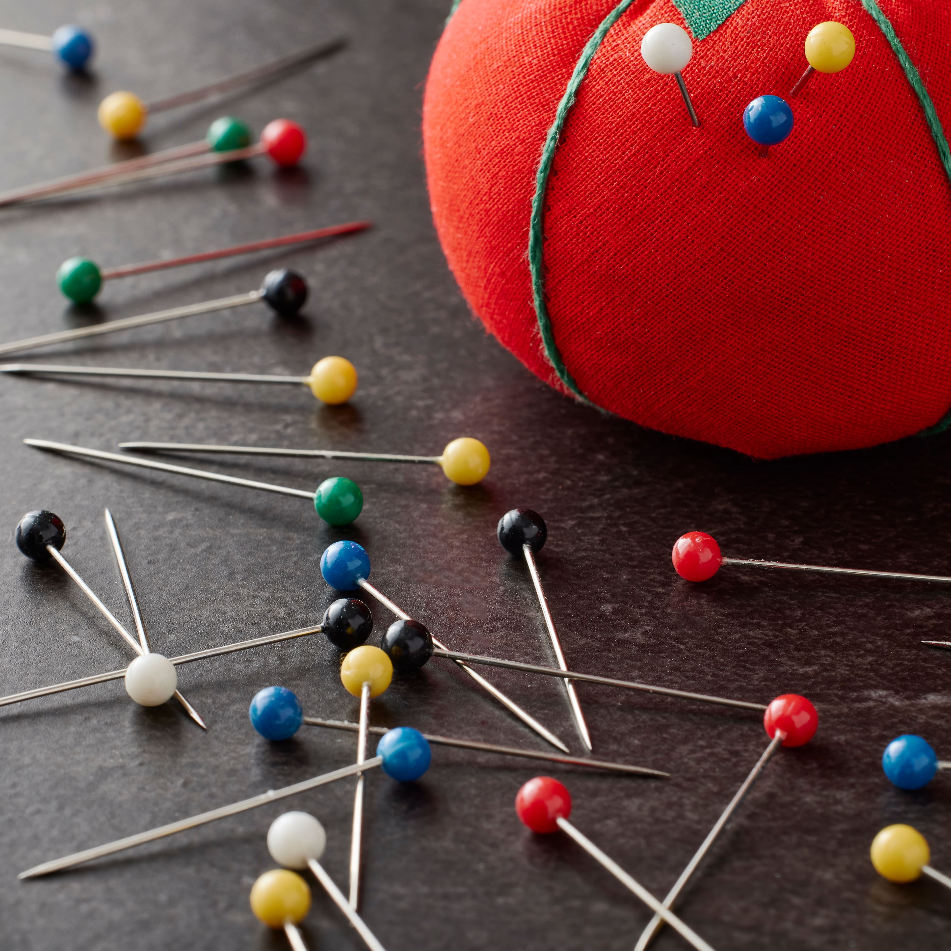 Loops &#x26; Threads&#x2122; Color Ball Pins