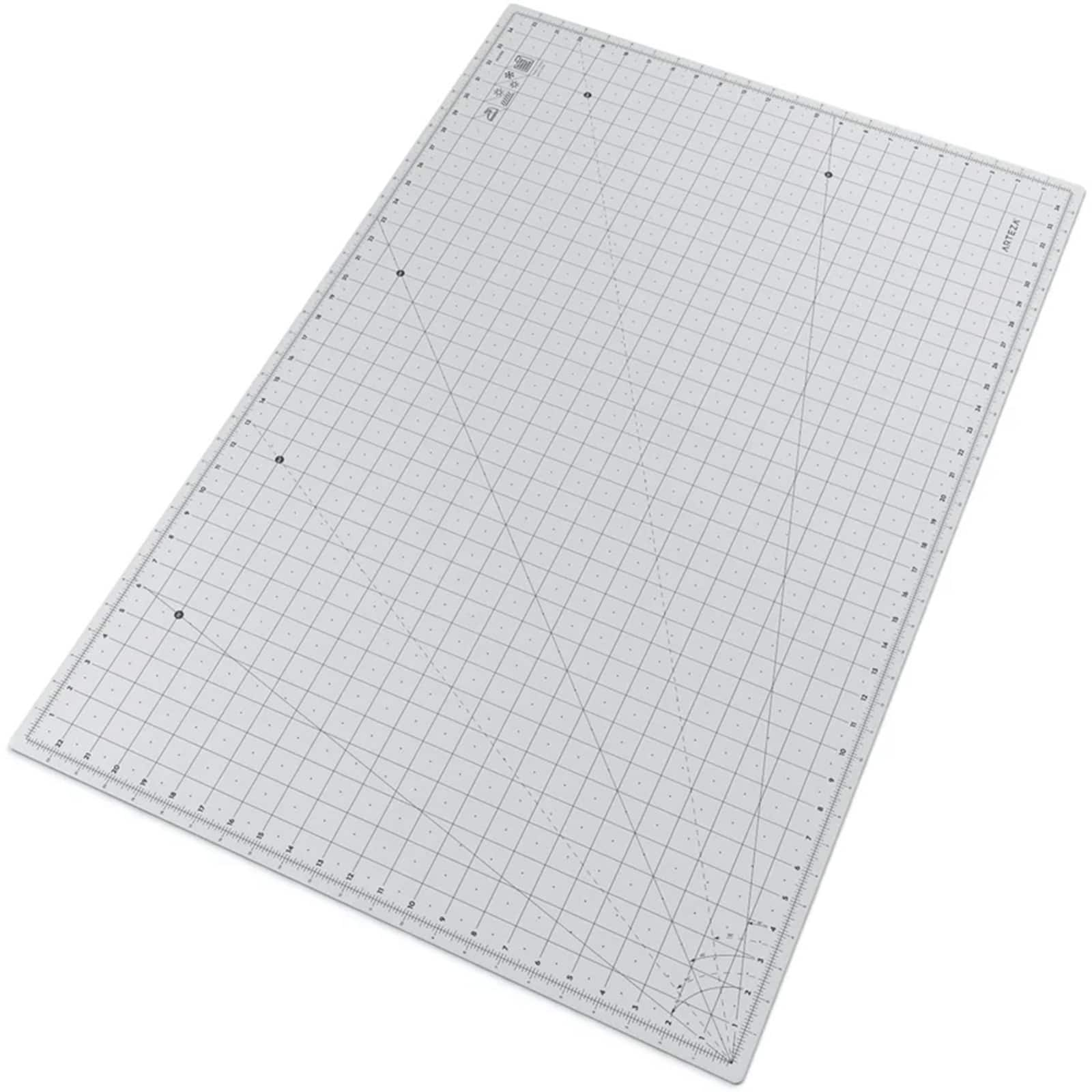 Arteza&#xAE; 24&#x22; x 36&#x22; Self Healing Rotary Cutting Mat