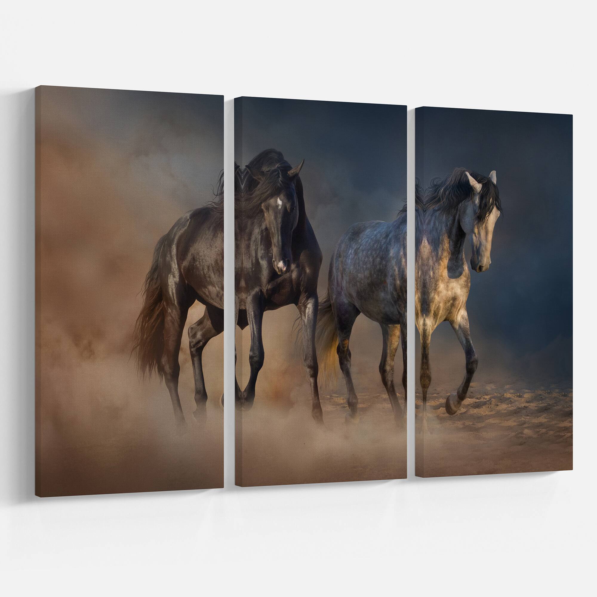 Designart - Black and white horse run - Animals photographyPrint on Wrapped Canvas set