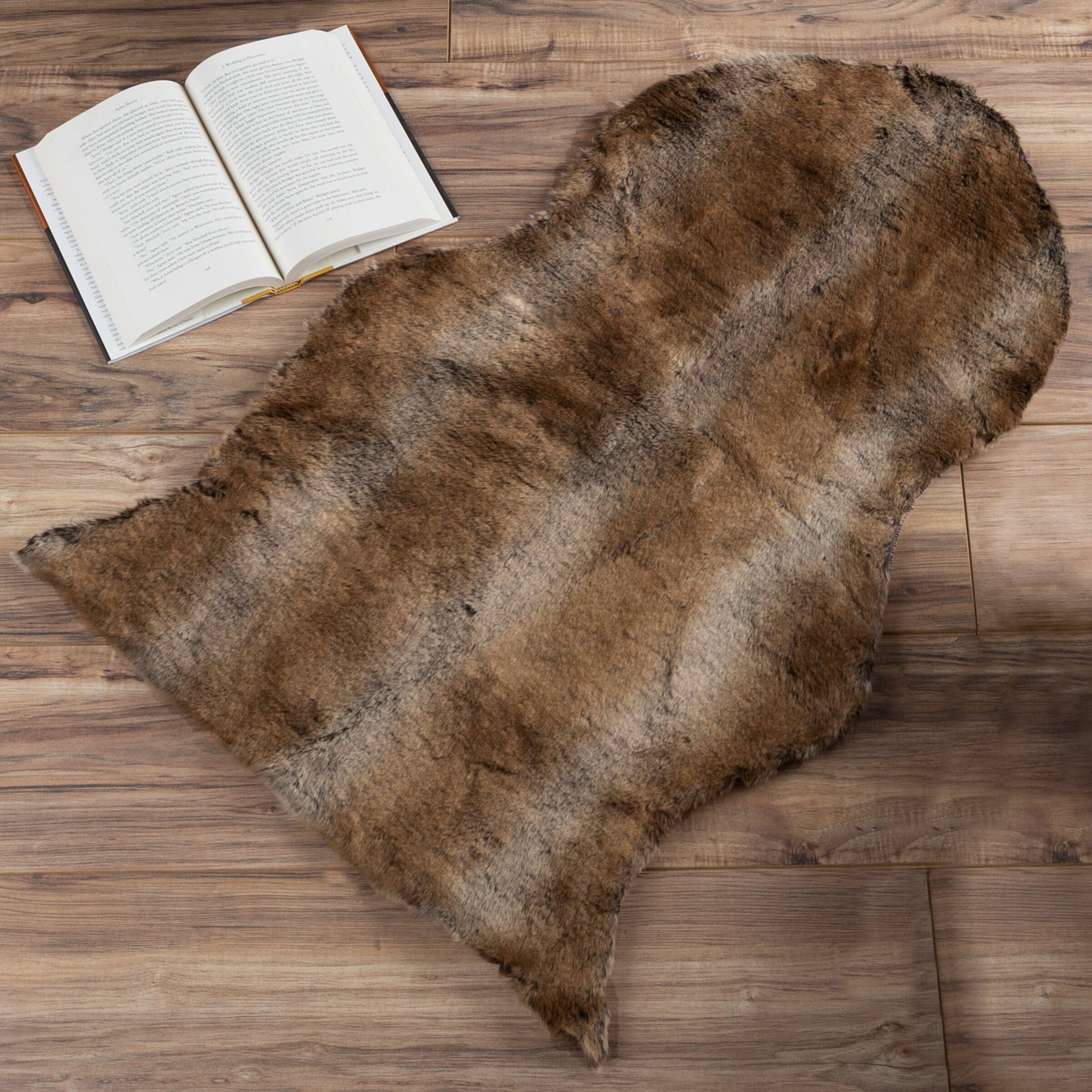 Hastings Home Faux Sheepskin Fur Rug, 2ft. x 3ft.