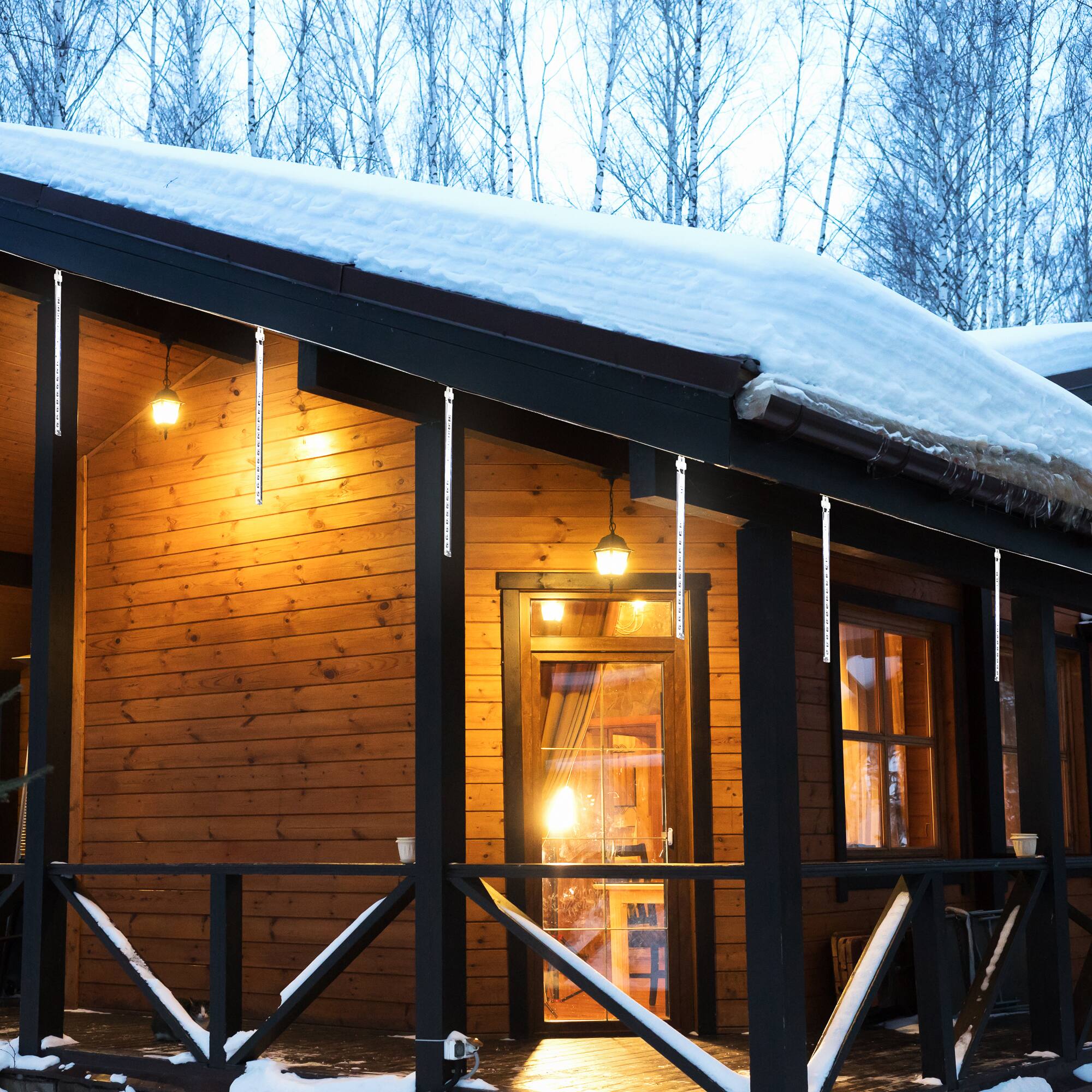 LED Lighted Snowfall Icicle Christmas Lights - Polar White - 15' Clear Wire - 10ct