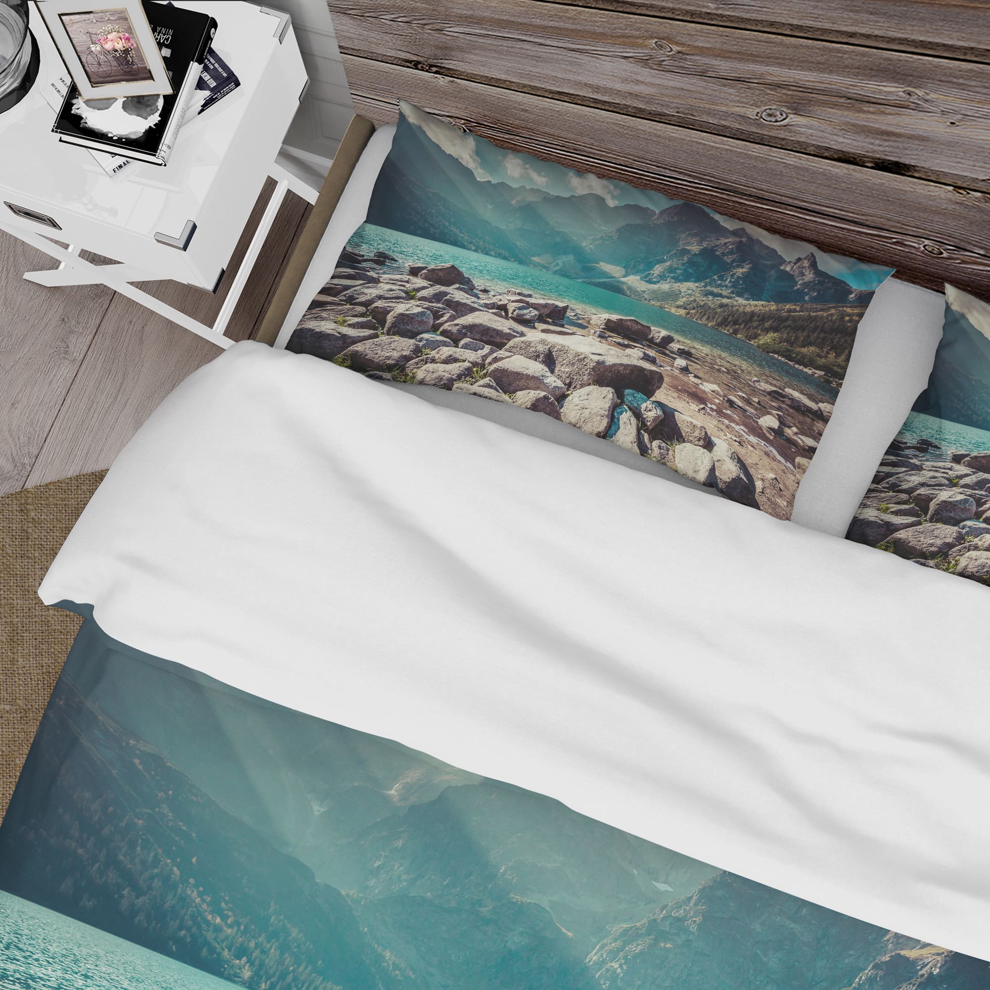 Designart &#x27;Tatra Mountains Green water mountain lake&#x27; Landscapes Bedding Set - Duvet Cover &#x26; Shams