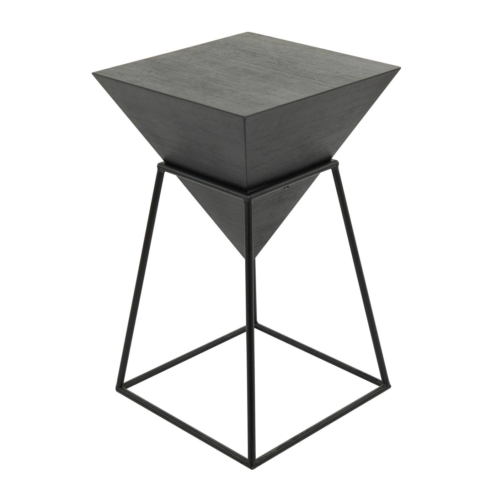 Black Metal Modern Accent Table, 24" x 20" x 17"