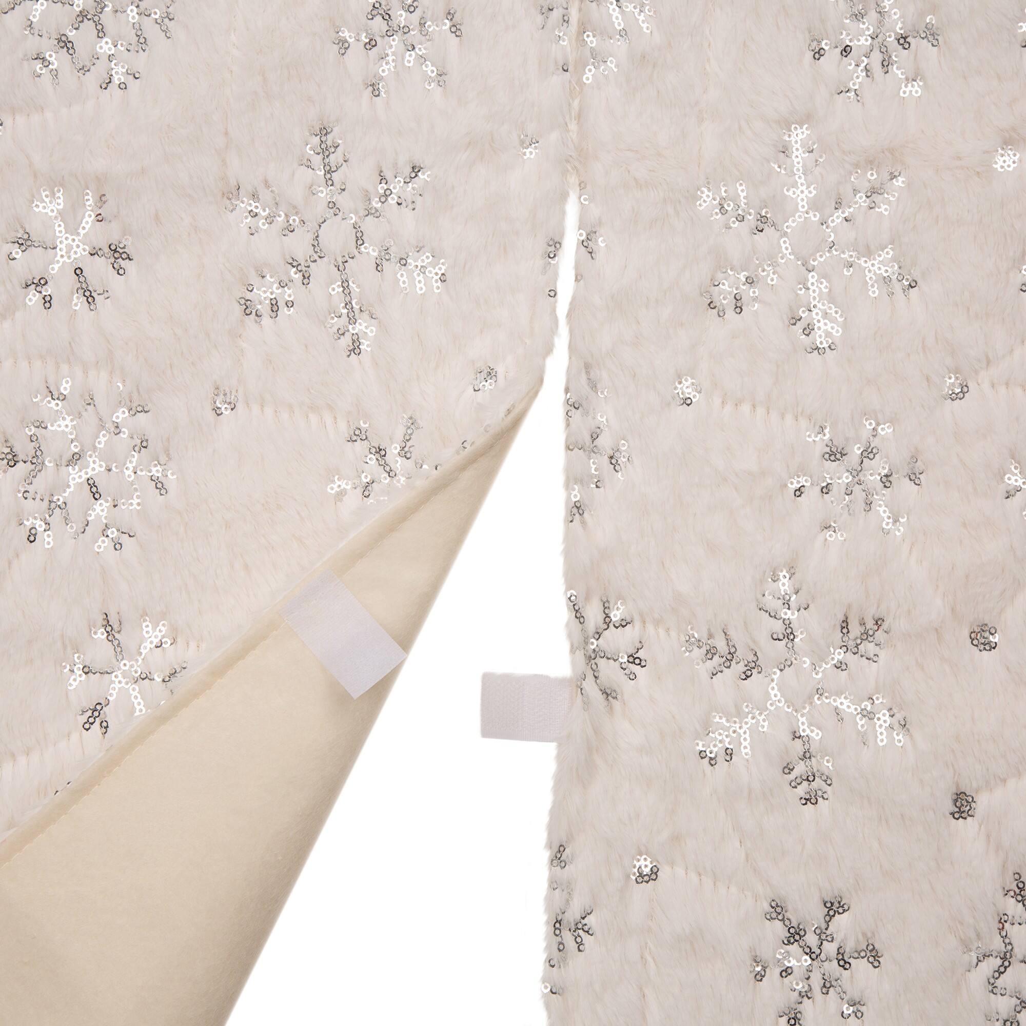 Glitzhome&#xAE; White Plush with Snowflake Christmas Stocking &#x26; Tree Skirt Set