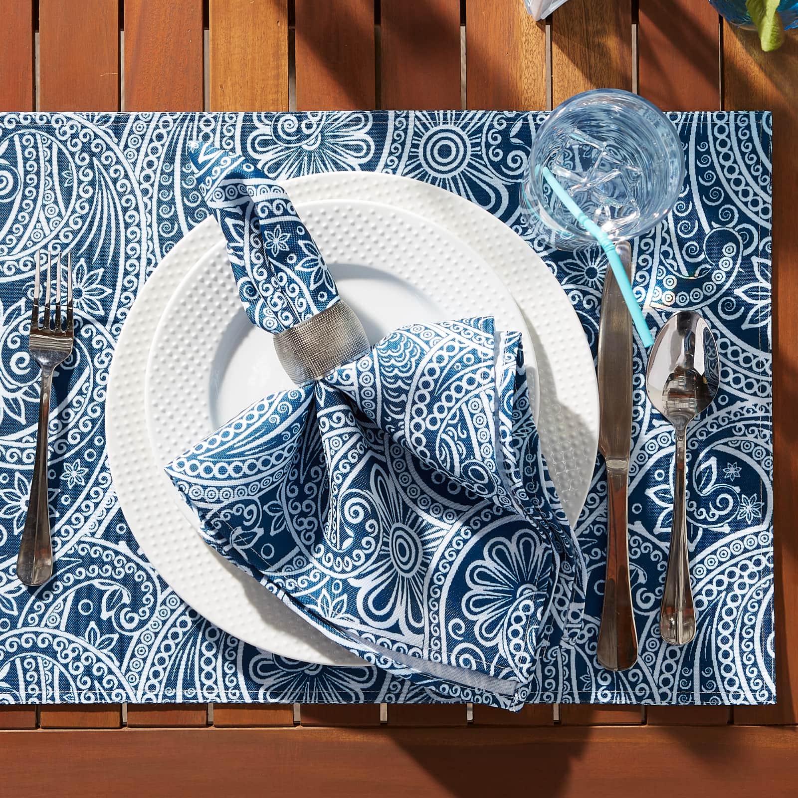 Blue Paisley Print Outdoor Placemat Set/6"