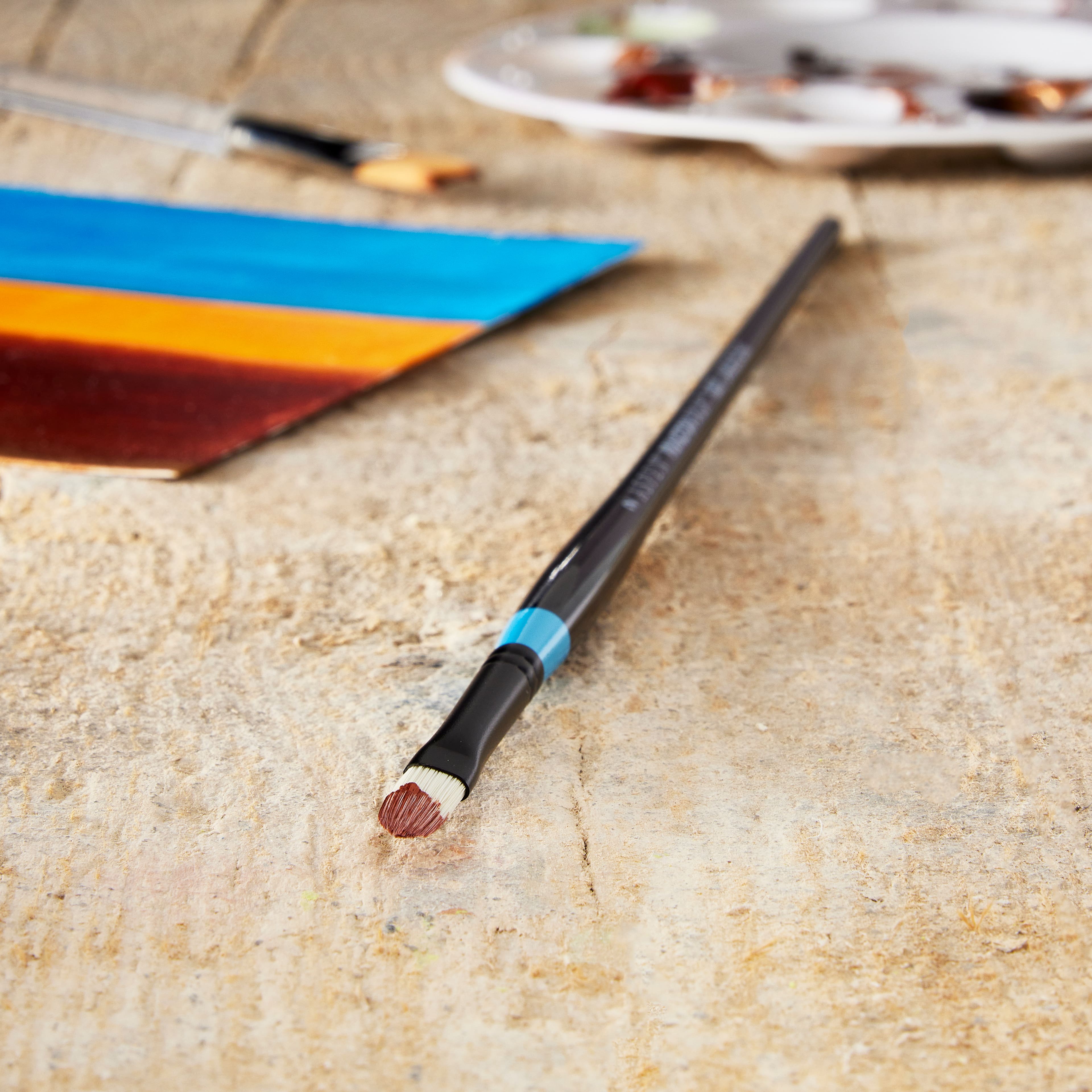 Winsor & Newton™ Artists' Oil Color Long Handle Bright Brush