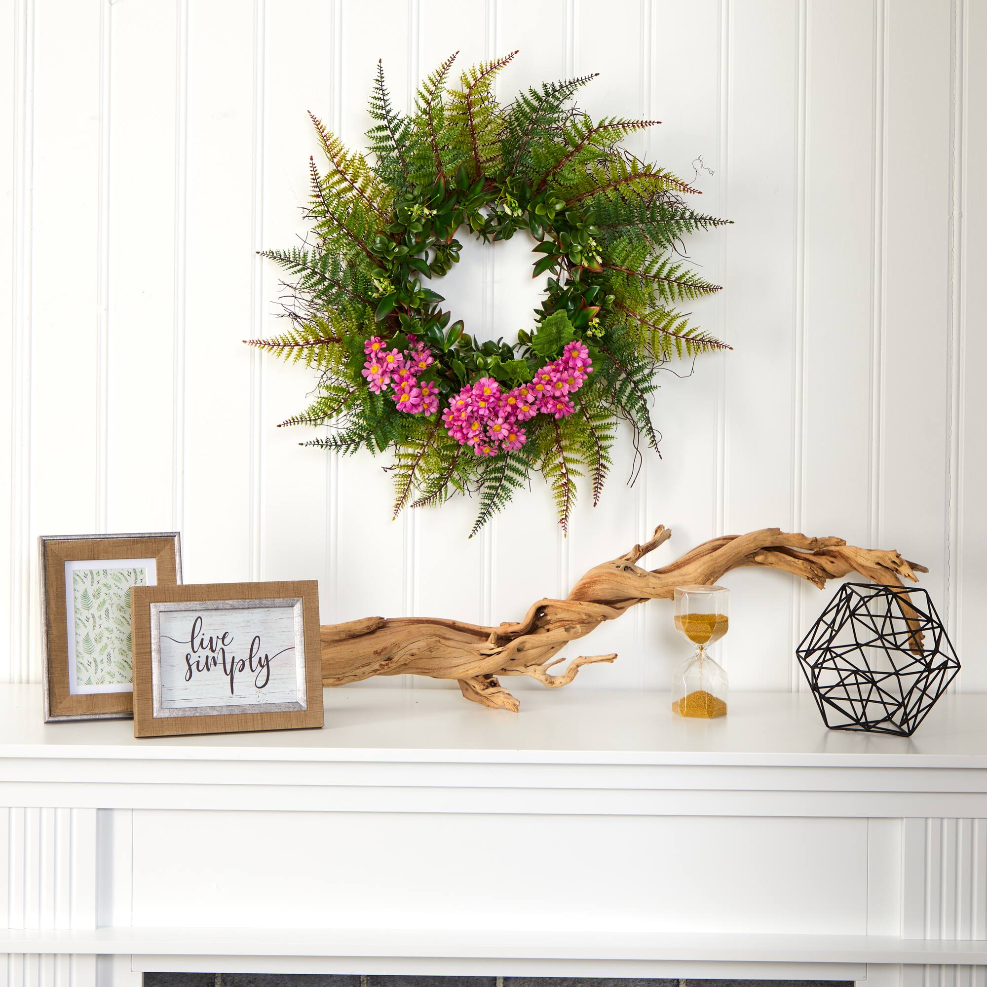 23" Fern & Daisy Wreath