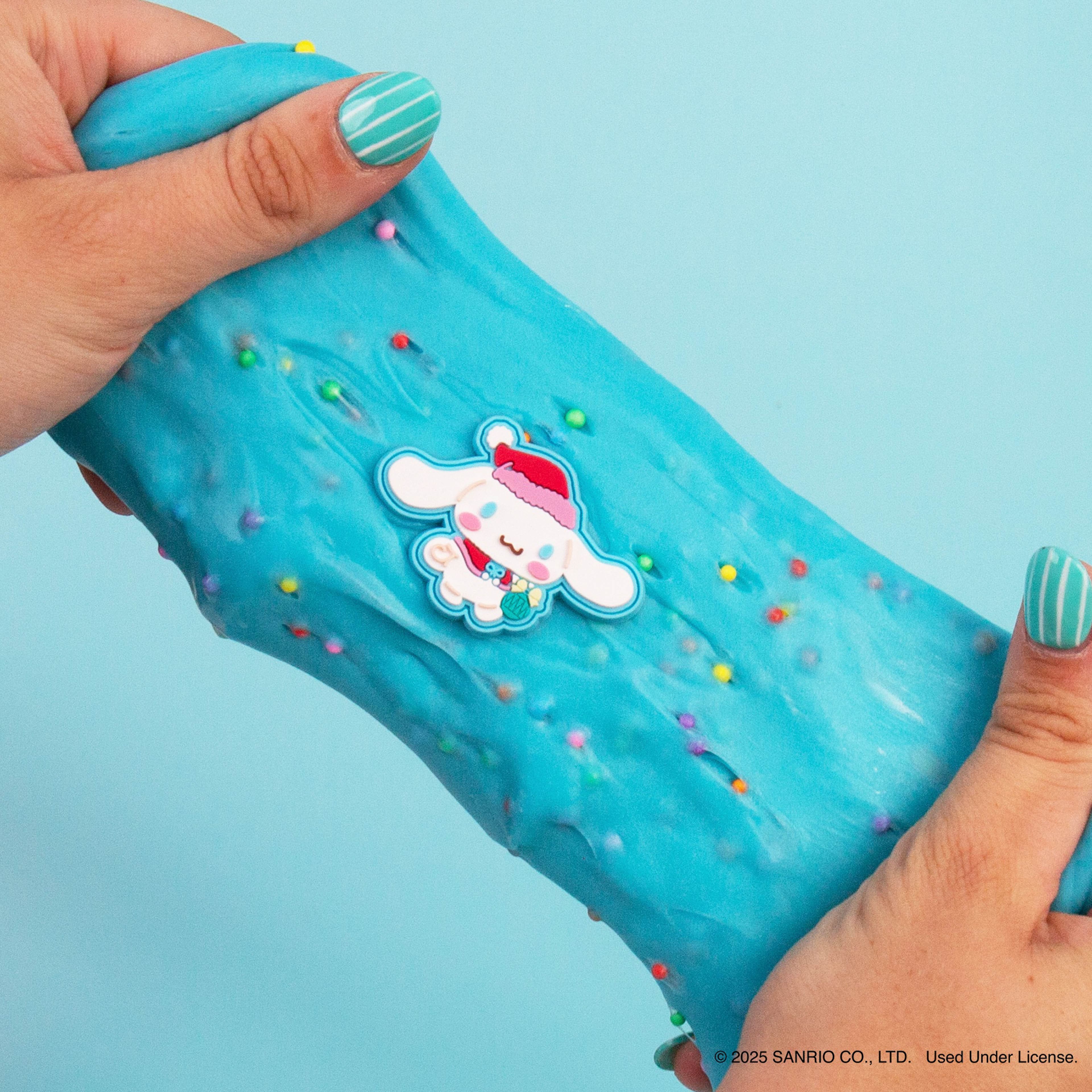 Cinnamoroll&#x2122; SLIMYGLOOP&#xAE; Merry Mix-Ins