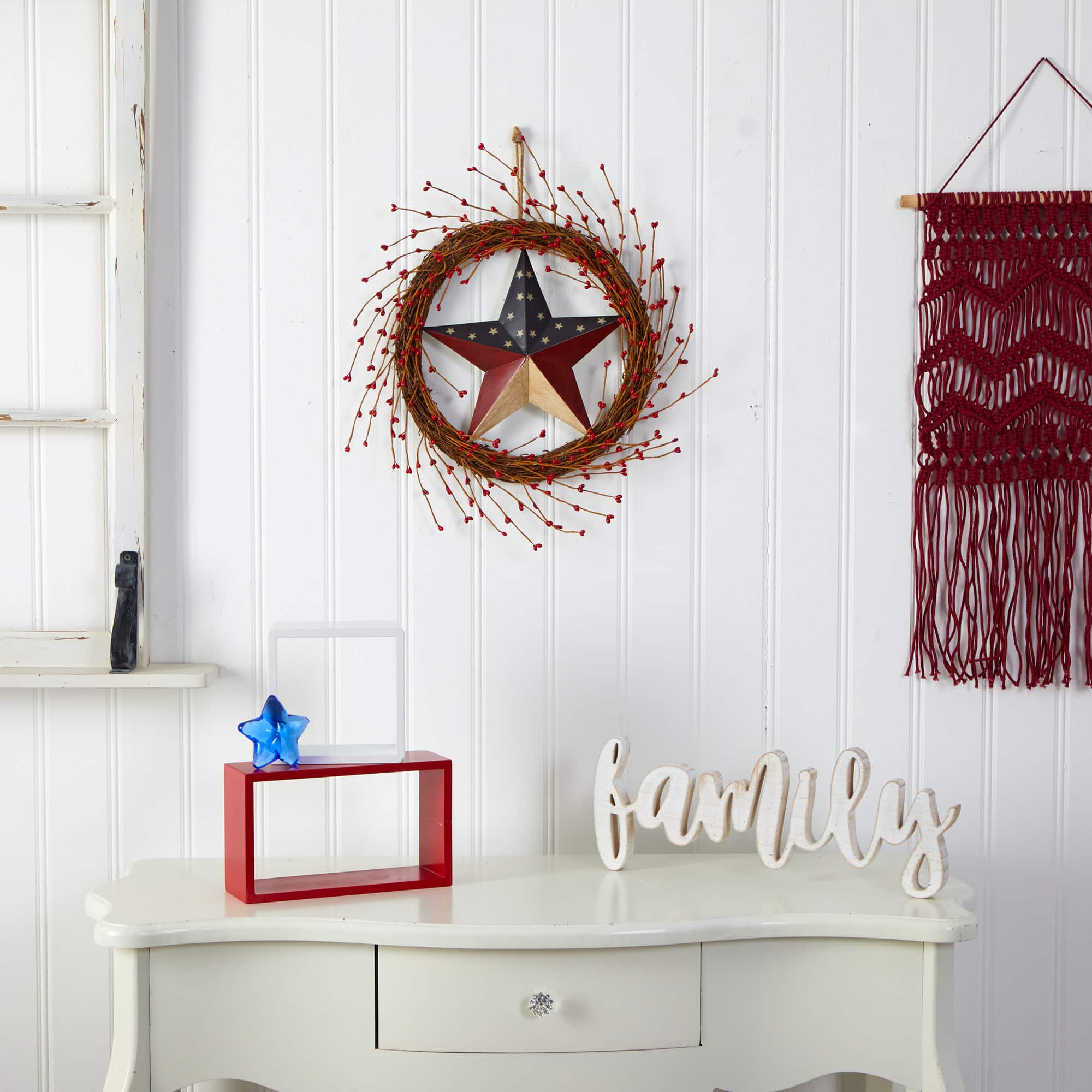 20&#x22; Red, White &#x26; Blue Americana Patriotic Star Wreath