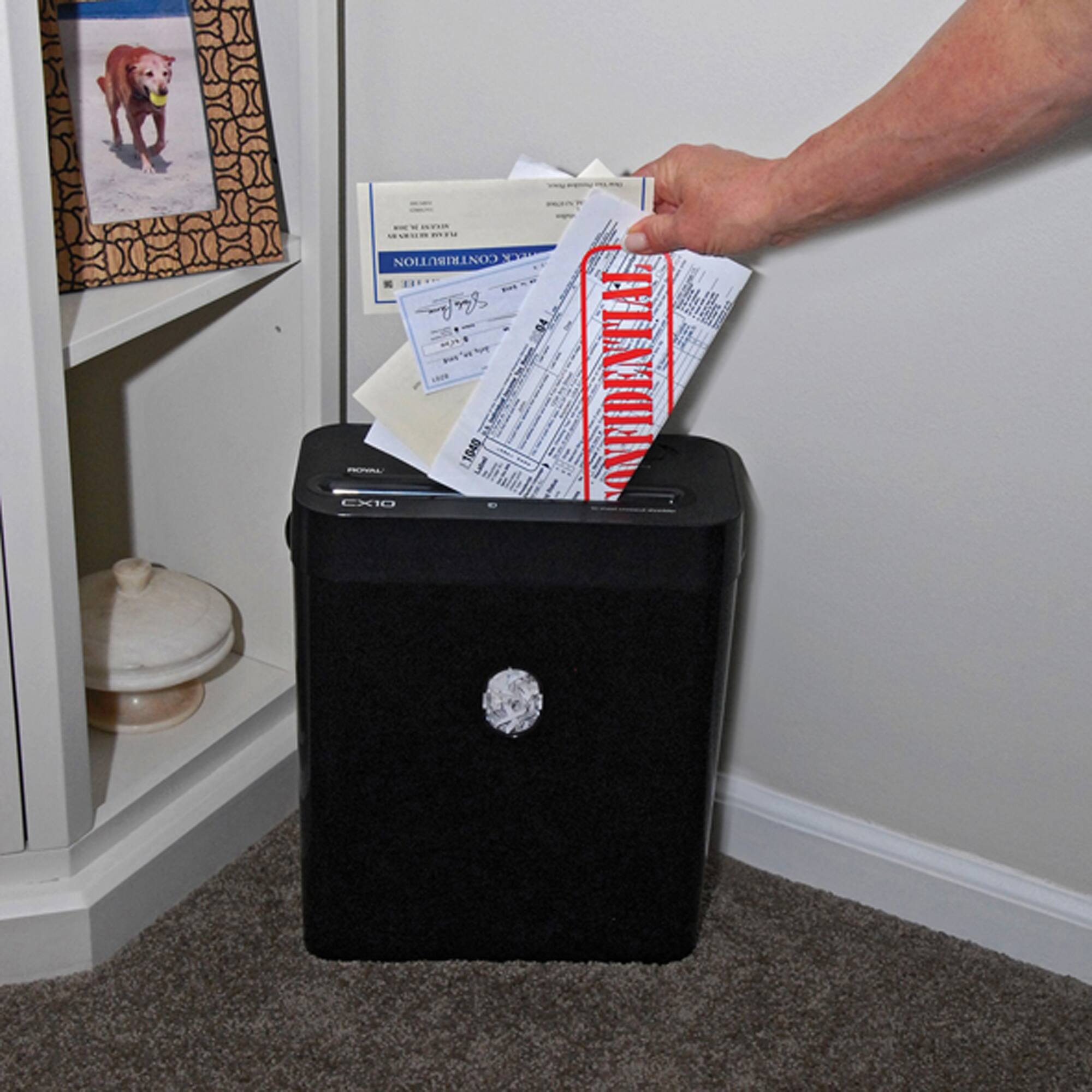 Royal® CX10 Crosscut Shredder