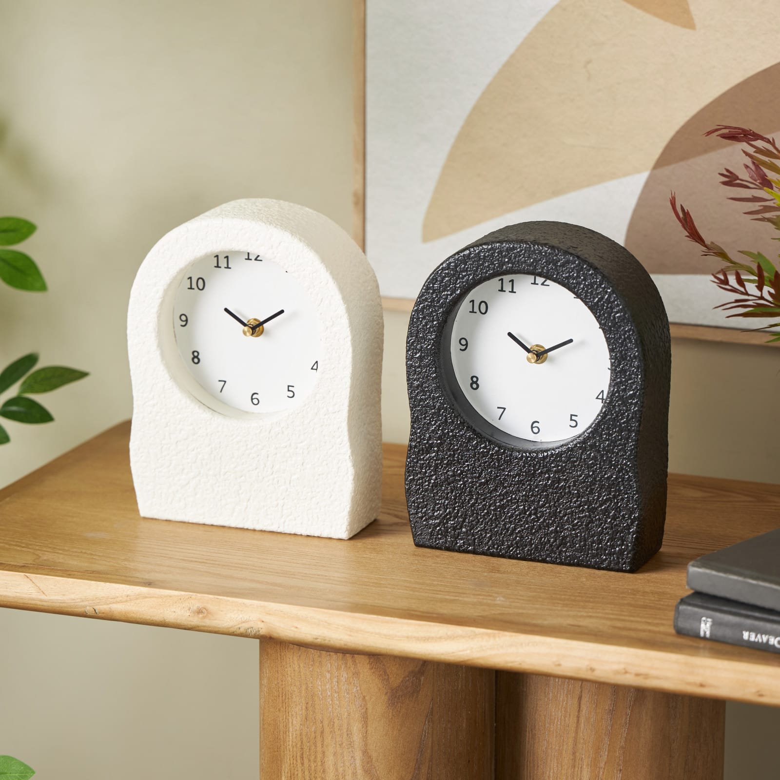 Black & White Metal Textured Decorative Clock Set