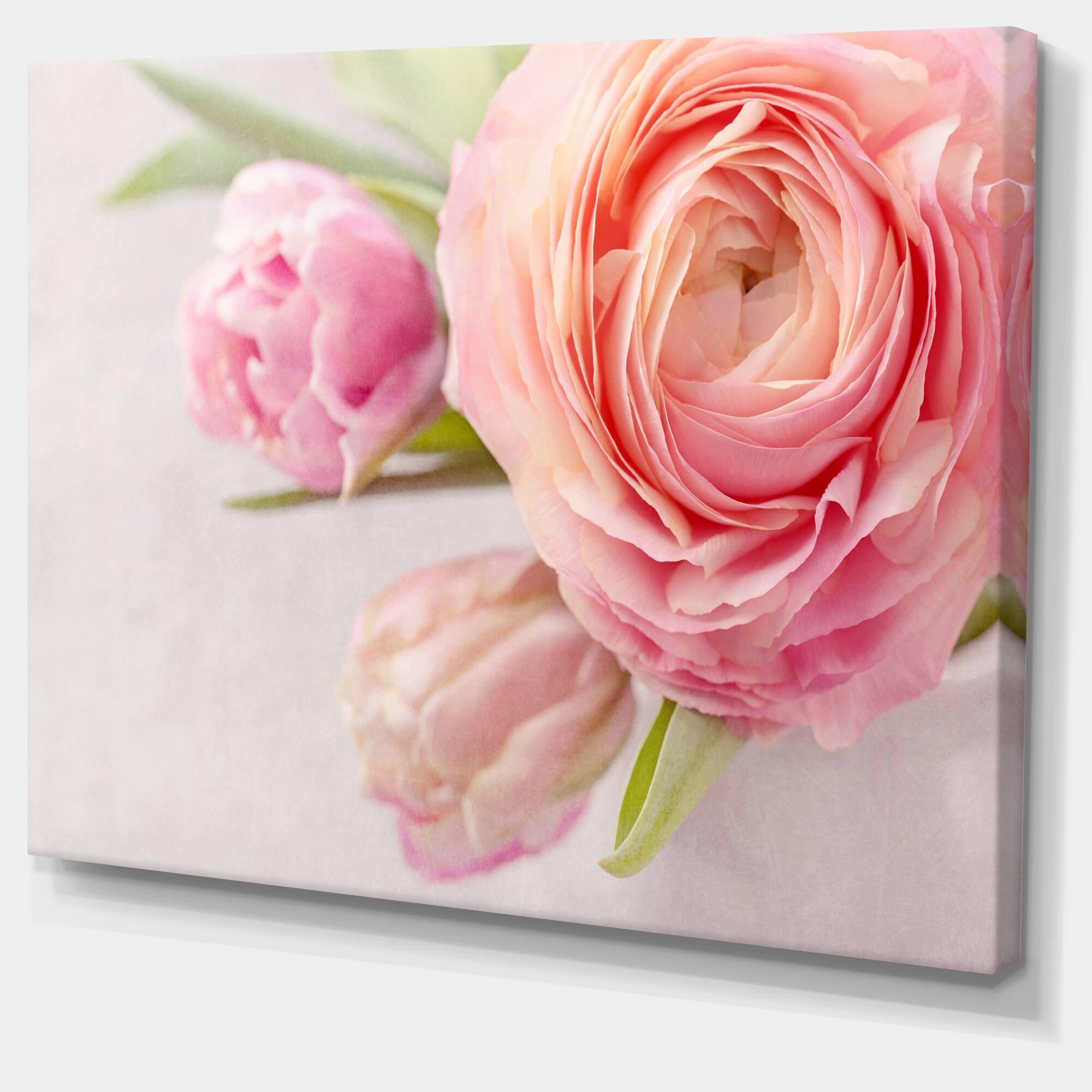 Designart - Full Bloom and Blooming Flowers - Floral Canvas Art Print