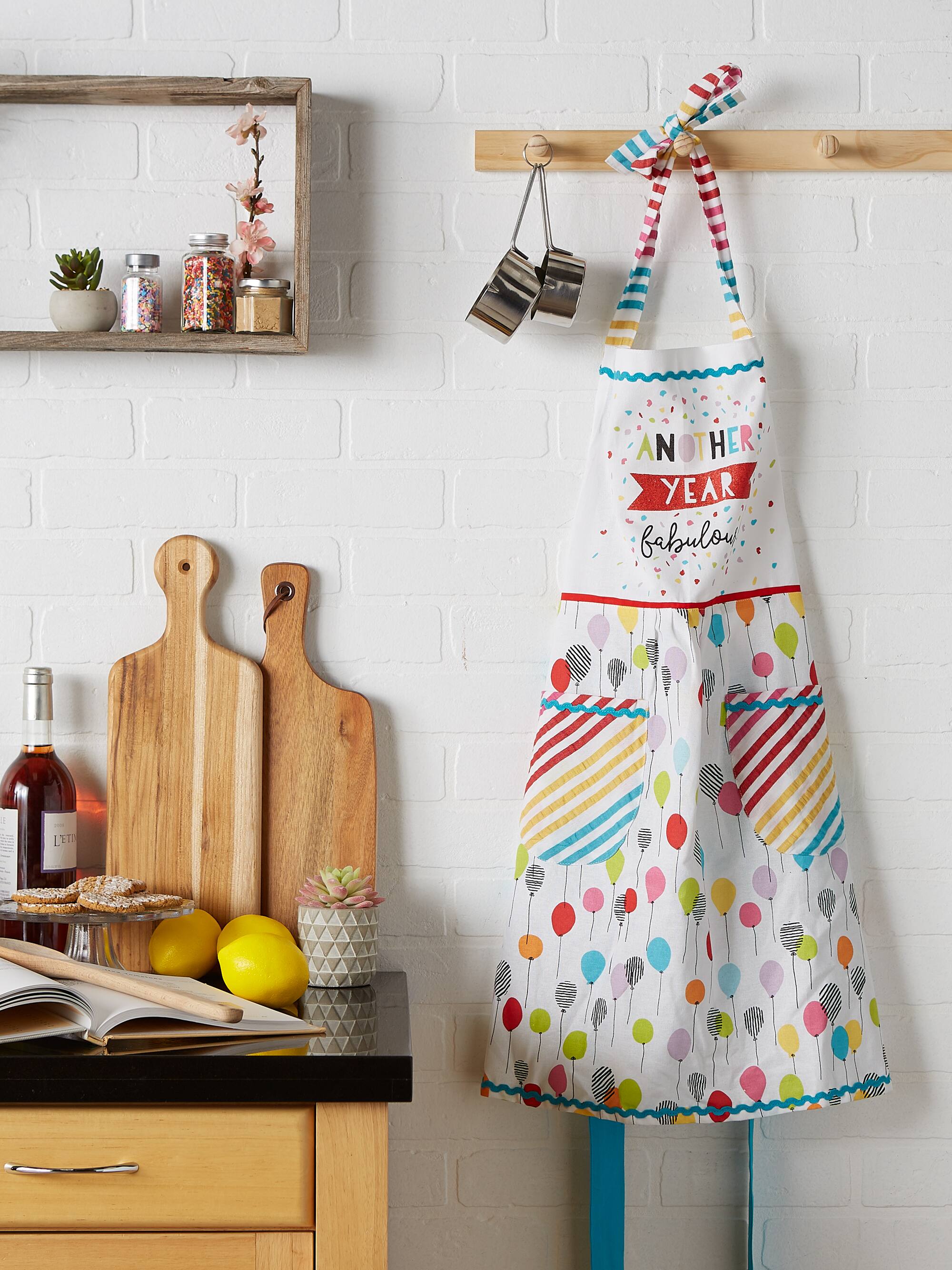 DII&#xAE; Another Year Printed Apron