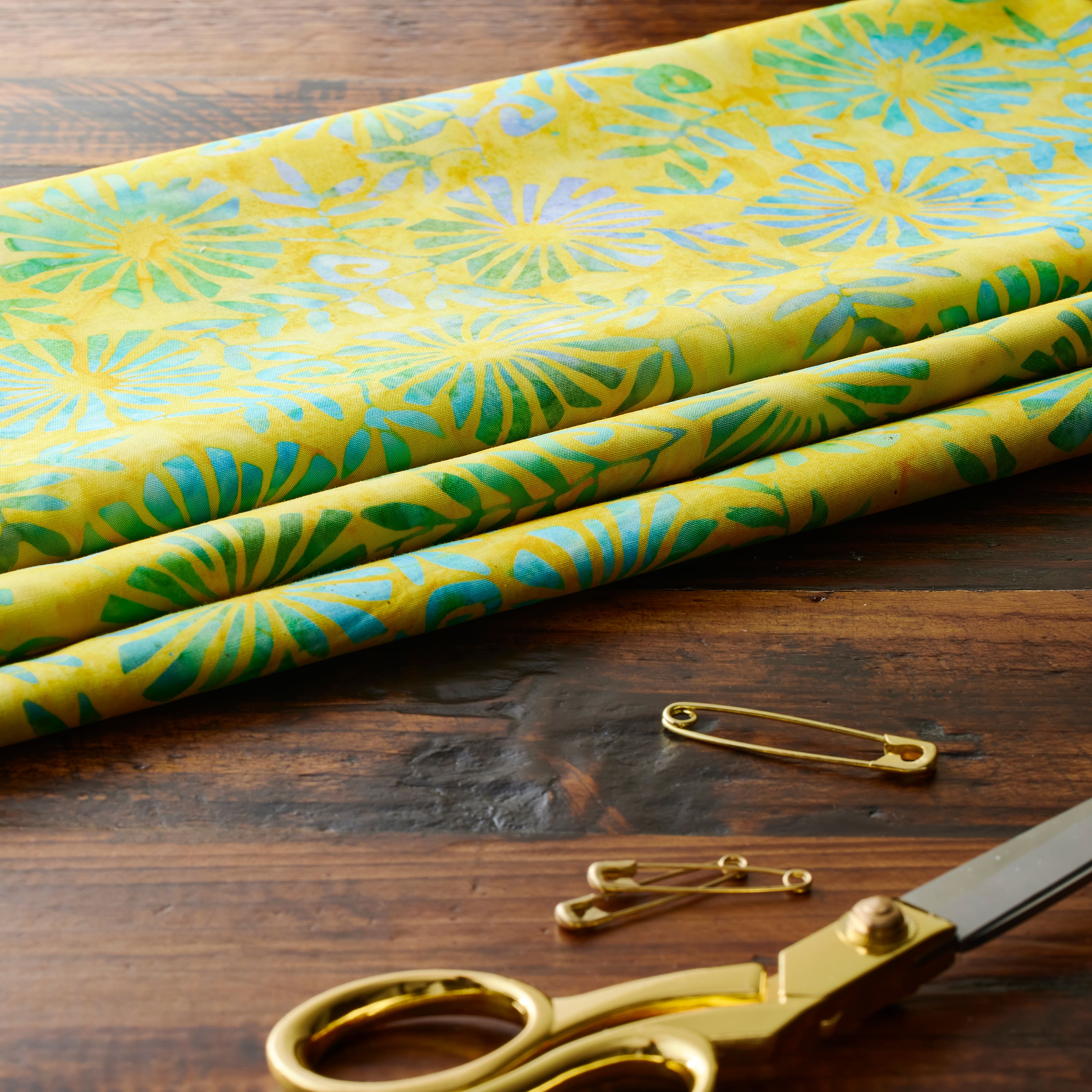 Premium Indonesia Batik Blue &#x26; Green Daisy Fabric