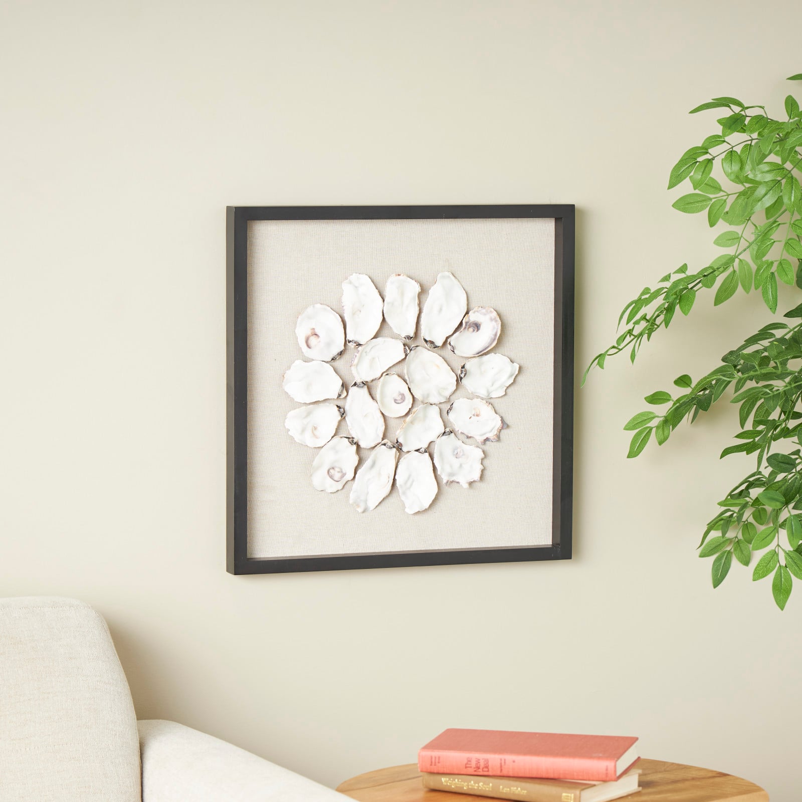 19&#x22; Cream, Beige &#x26; Black Handmade Abstract Circular Shell Wall D&#xE9;cor