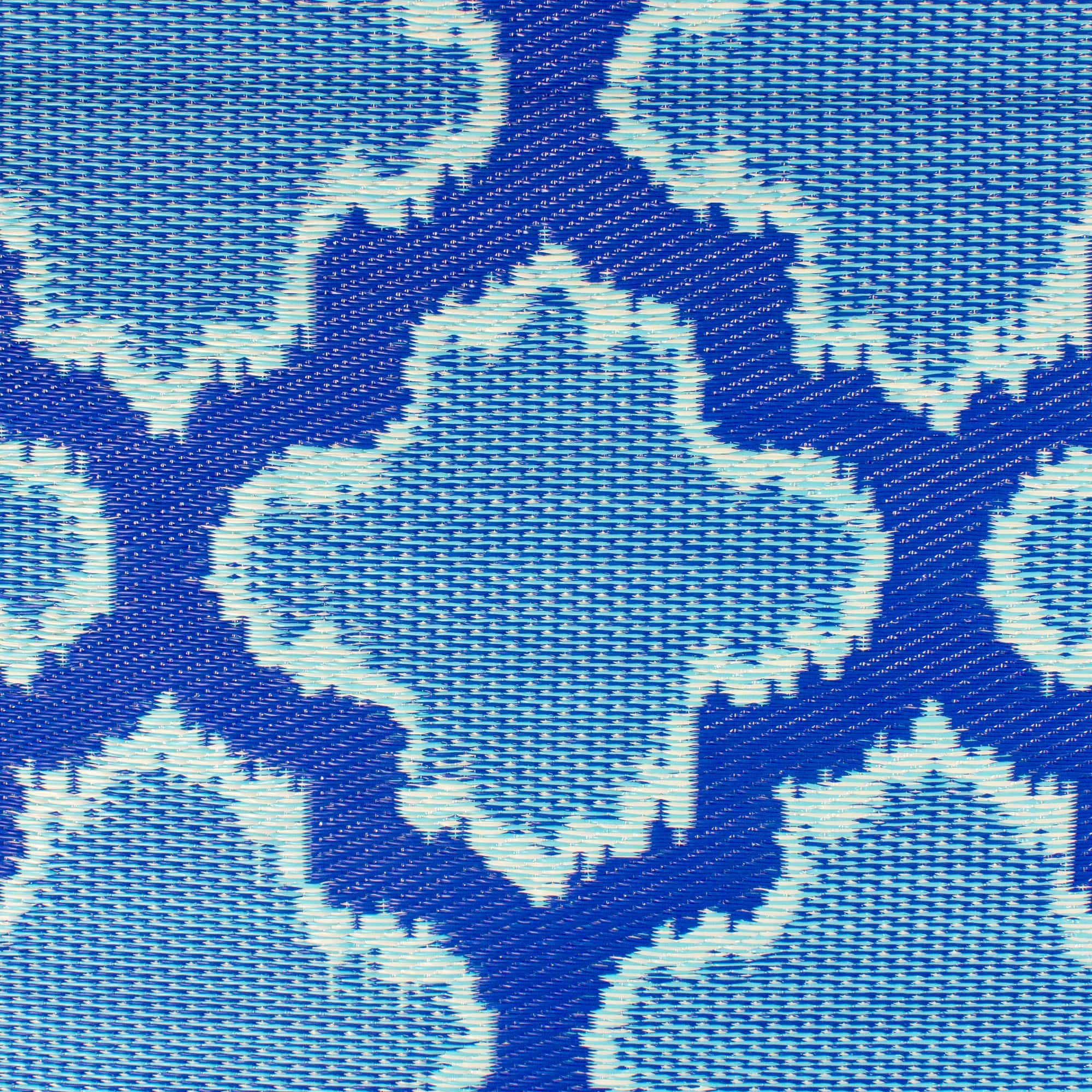 Blue Quatrefoil Rectangular Outdoor Area Rug, 4ft. x 6ft.