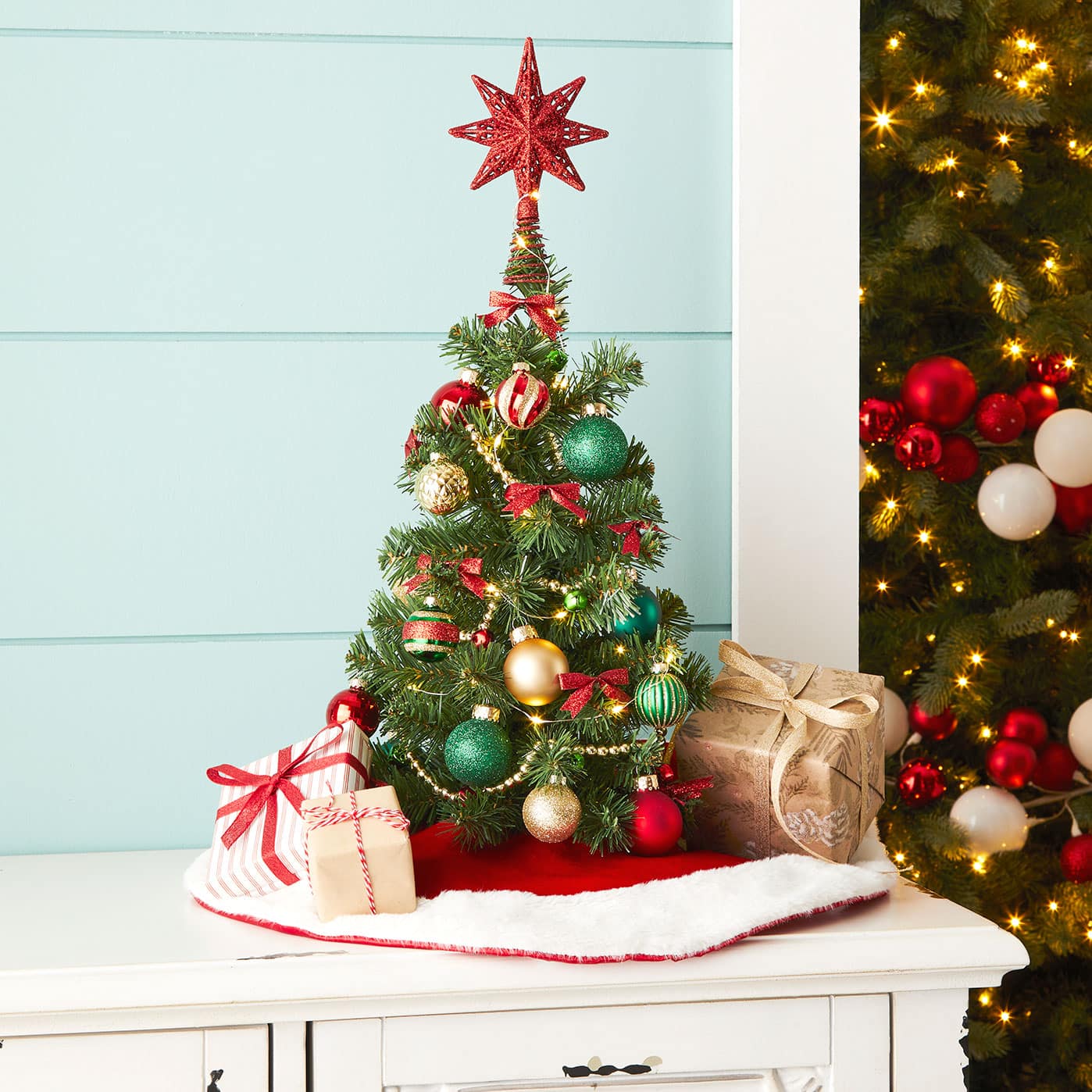 Classic Christmas Mini Tree